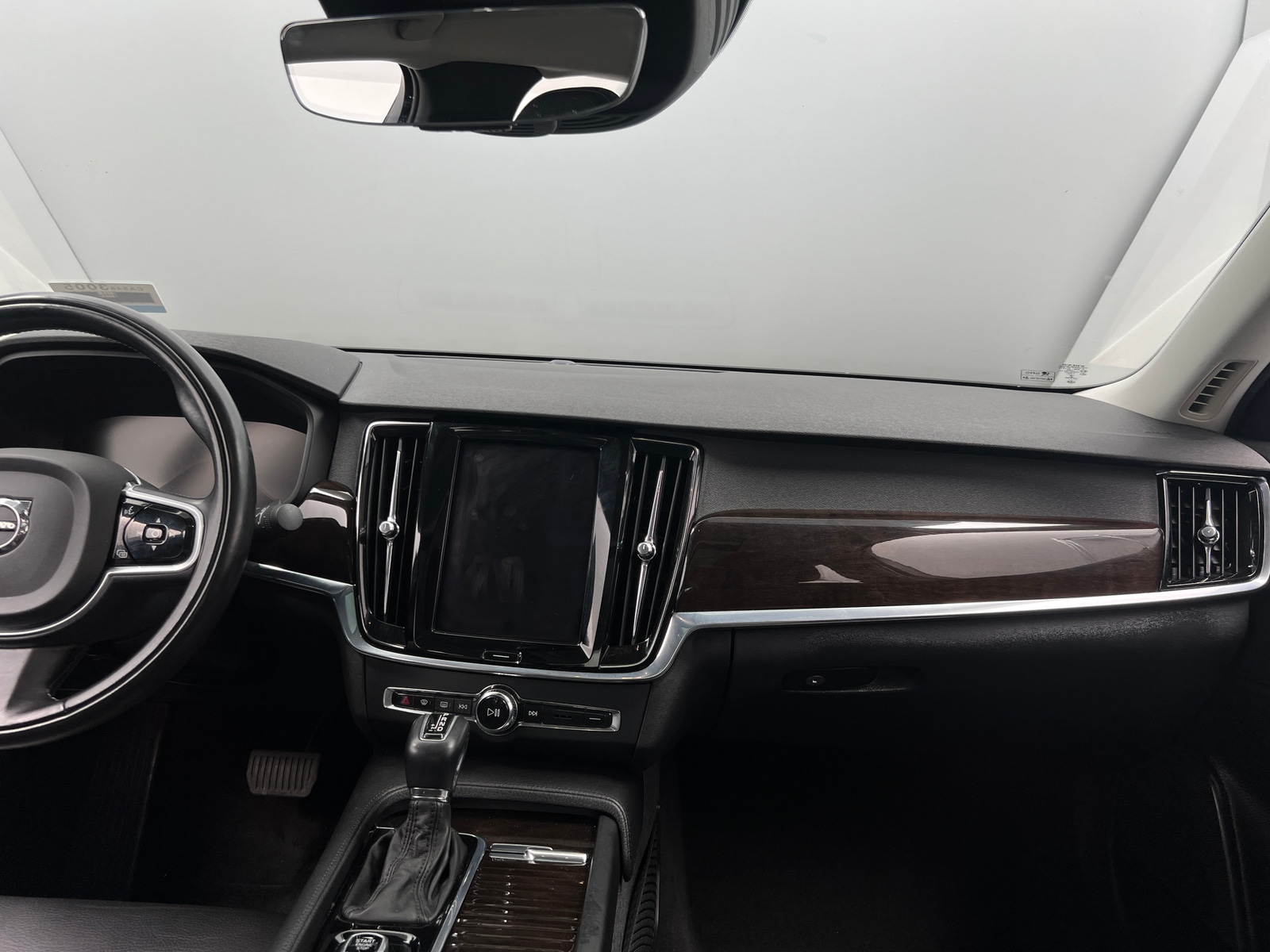Thumbnail: 2018 Volvo S90 - 2