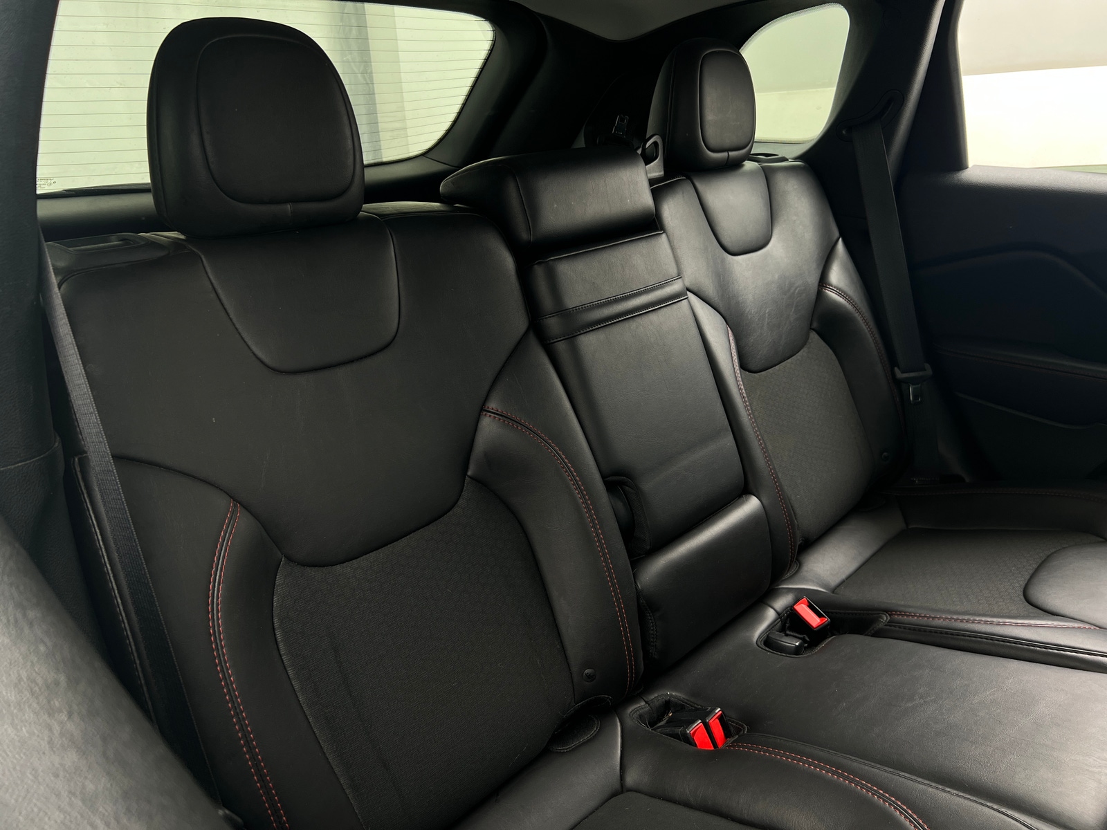 Thumbnail: 2019 Jeep Cherokee - 6
