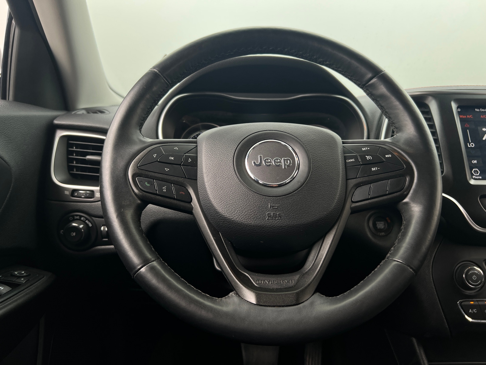 Thumbnail: 2019 Jeep Cherokee - 5