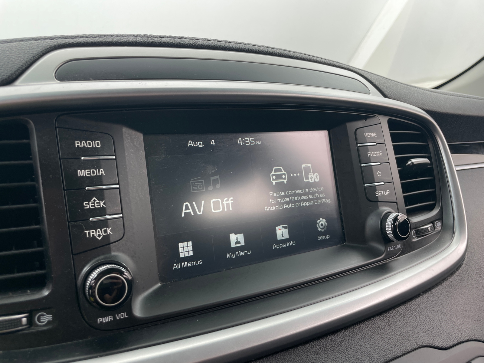 Thumbnail: 2019 Kia Sorento - 4