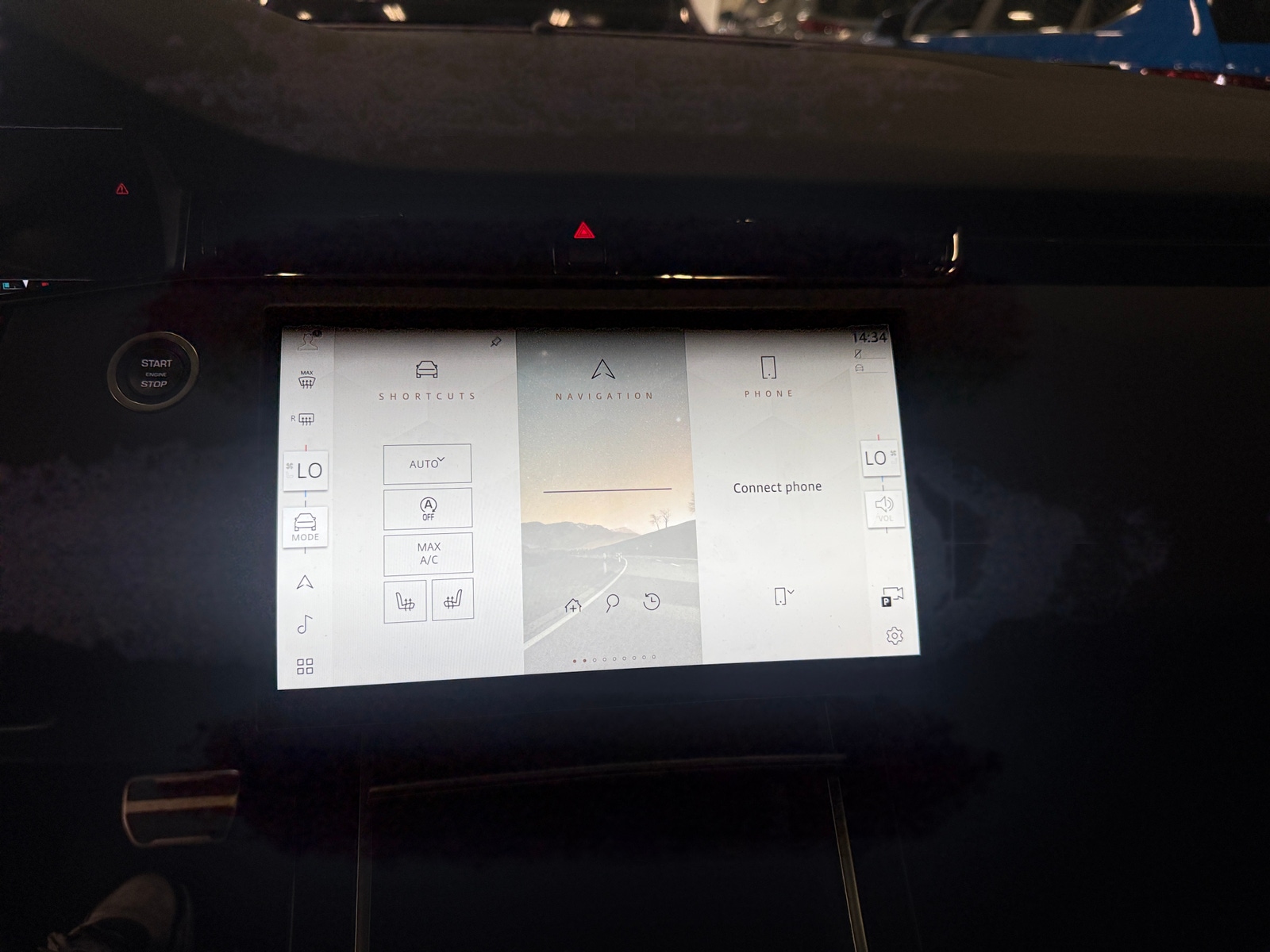 Thumbnail: 2024 Land Rover Range Rover Evoque - 3