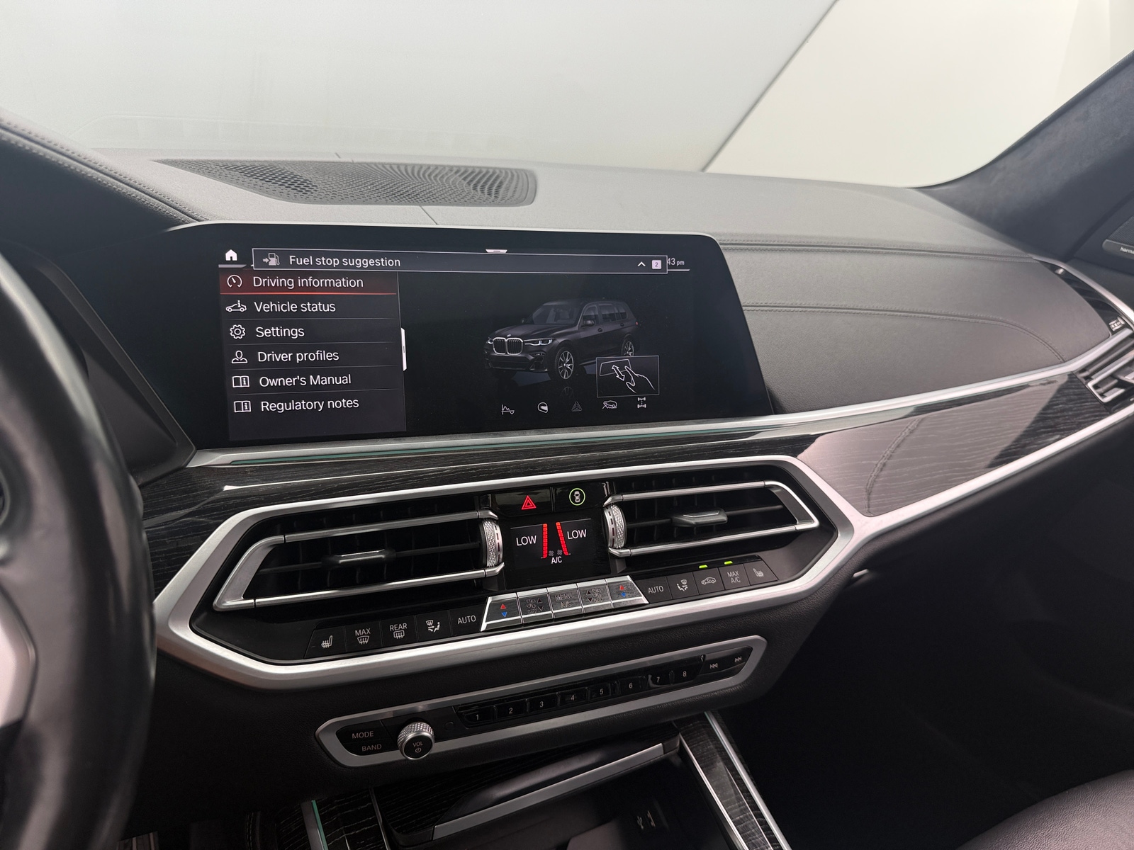 Thumbnail: 2021 BMW X7 - 3