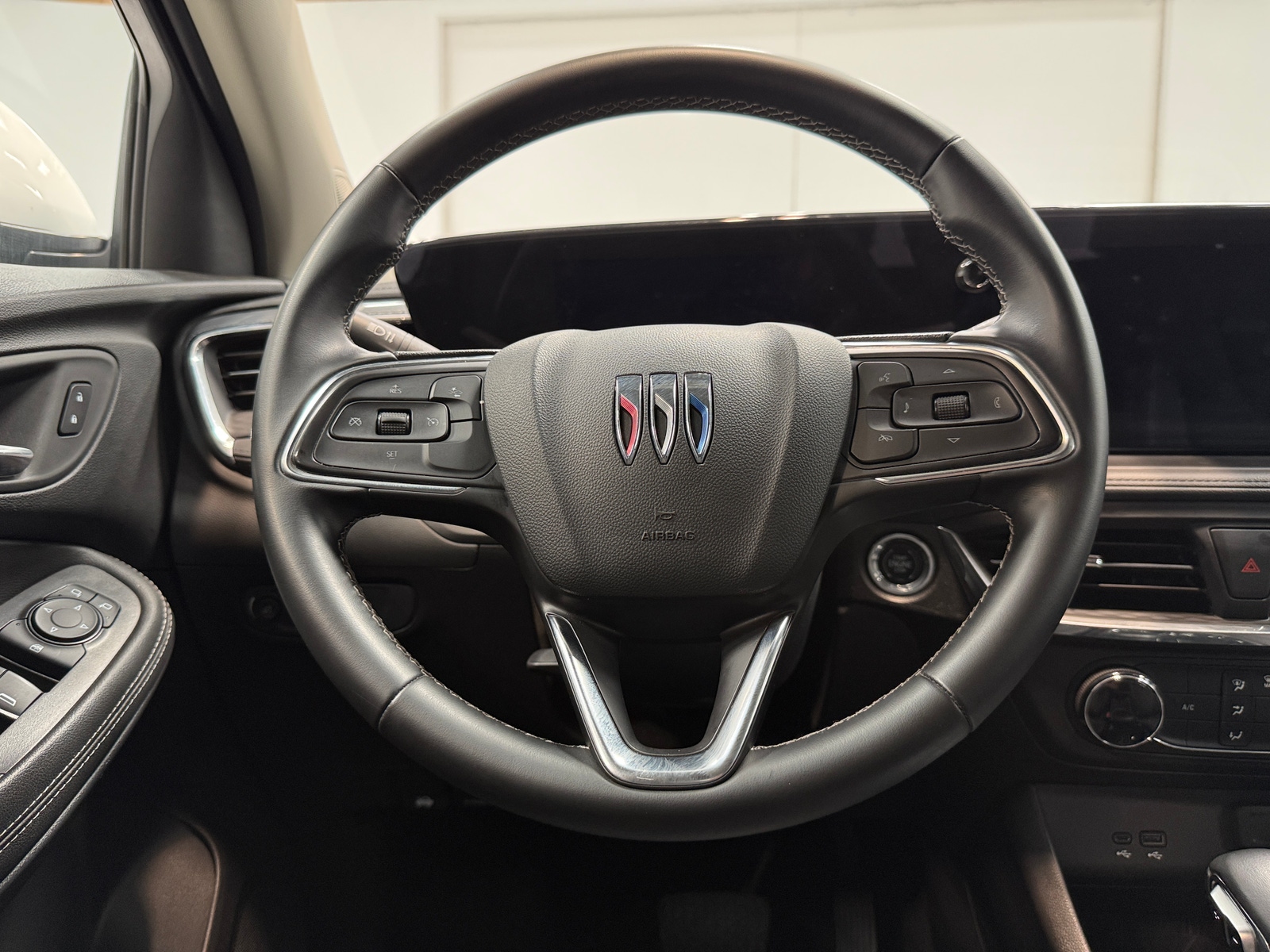 Thumbnail: 2025 Buick Encore GX - 4