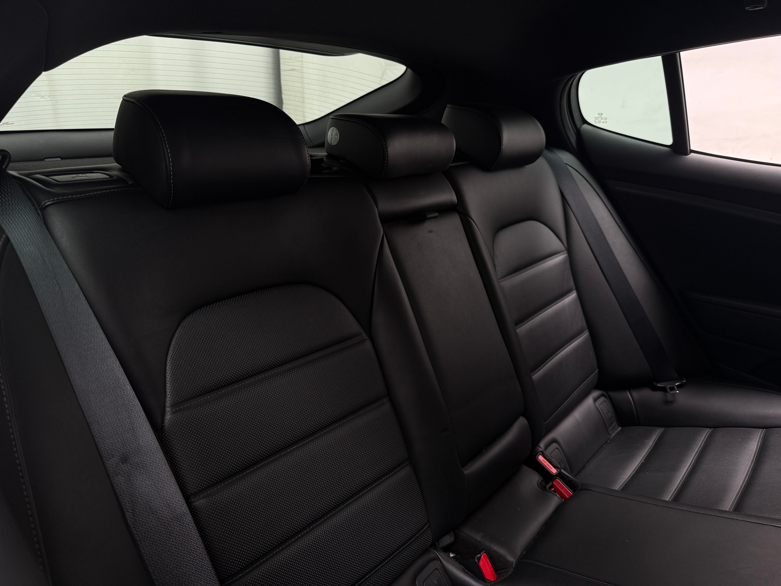 Thumbnail: 2018 Kia Stinger - 5