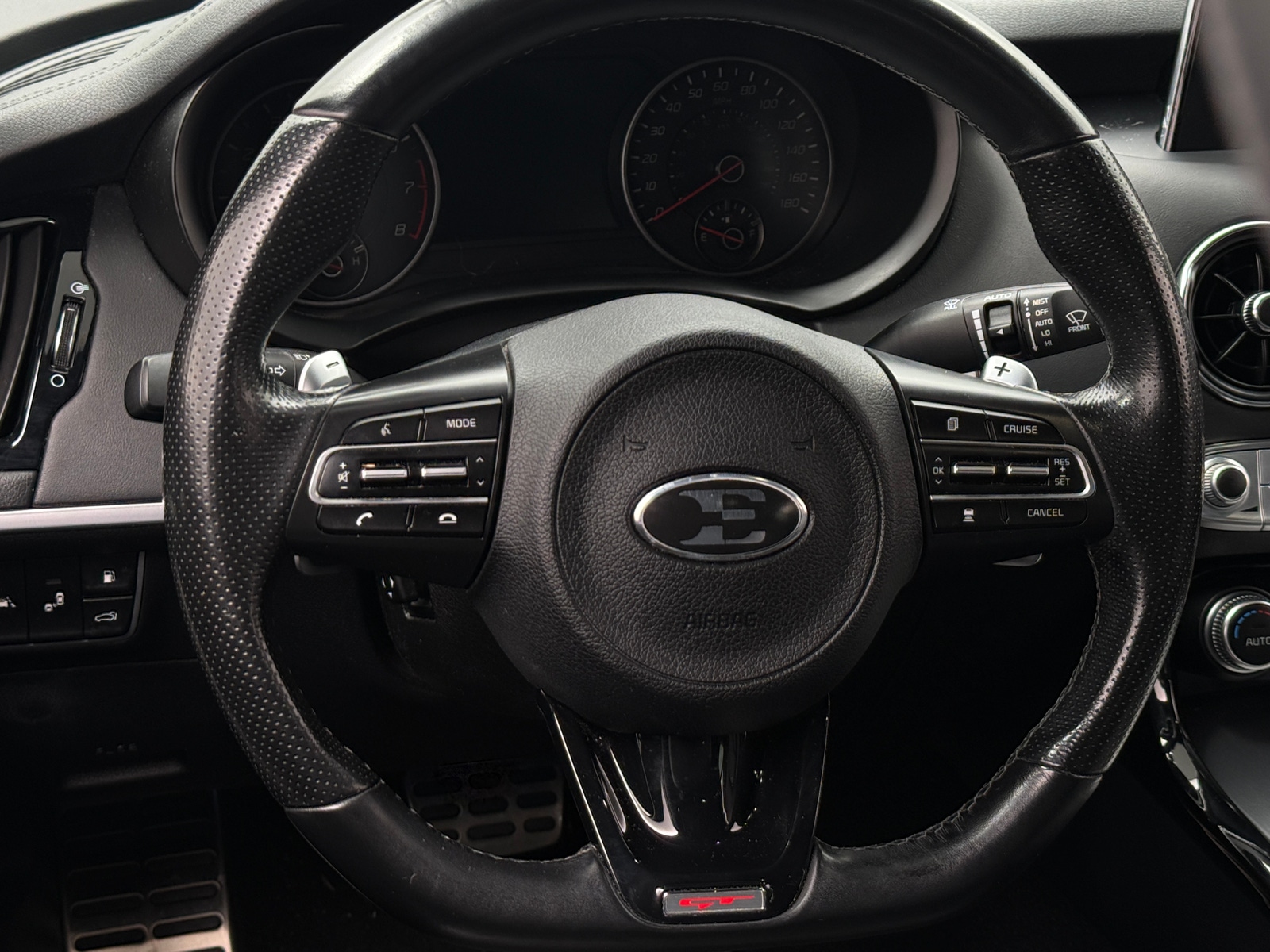 Thumbnail: 2018 Kia Stinger - 4