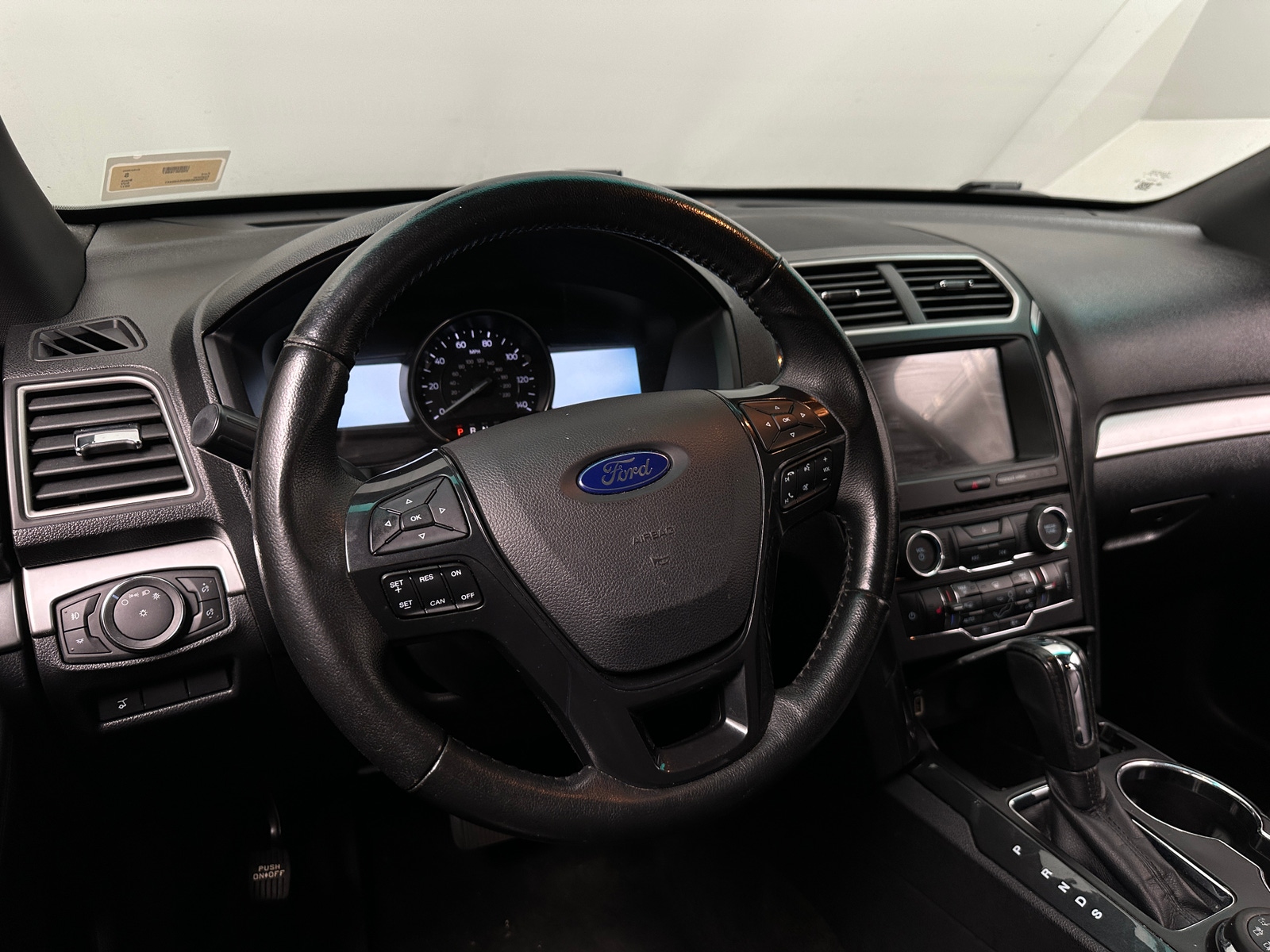 Thumbnail: 2017 Ford Explorer - 4