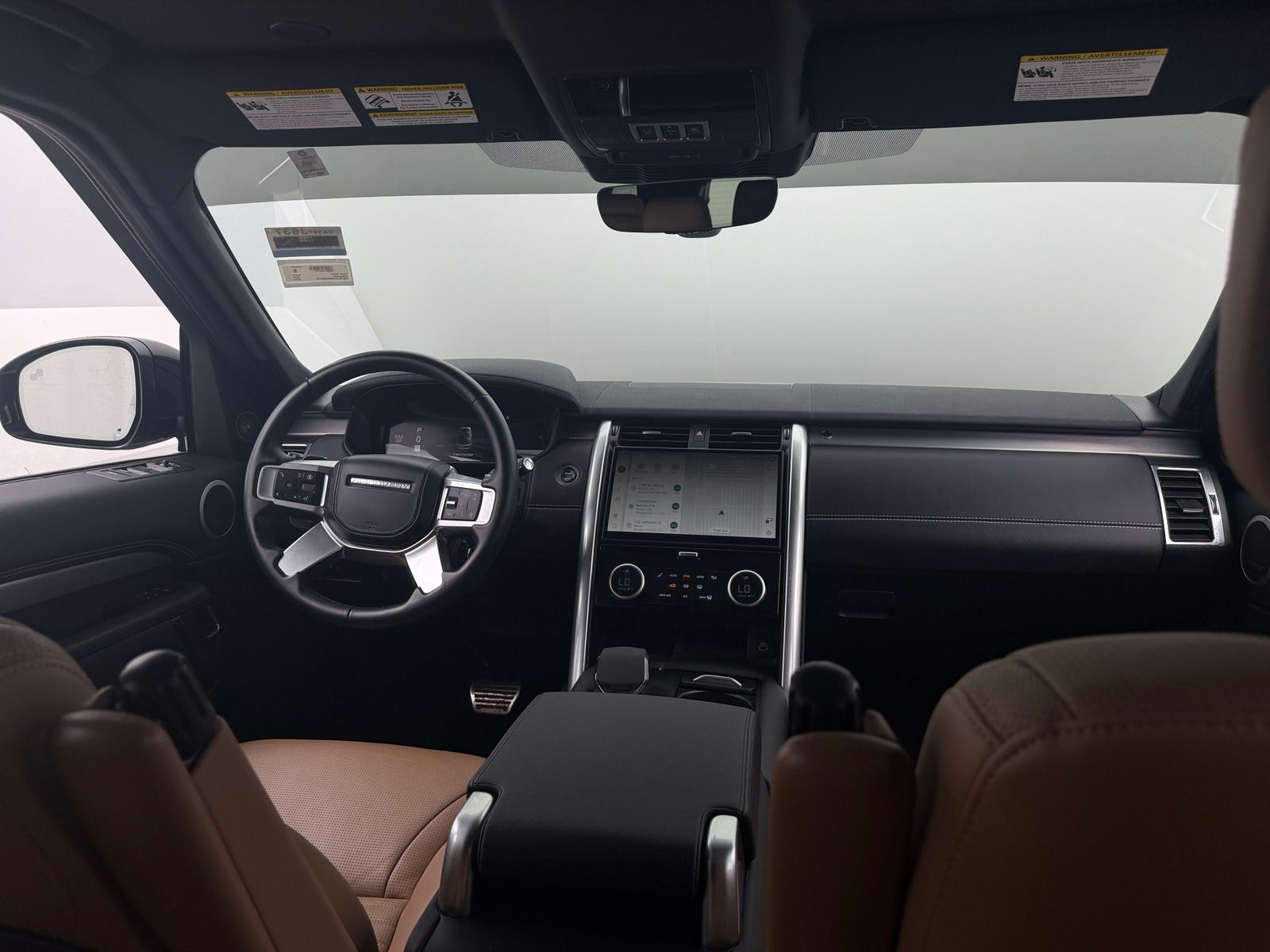 Thumbnail: 2024 Land Rover Discovery - 2