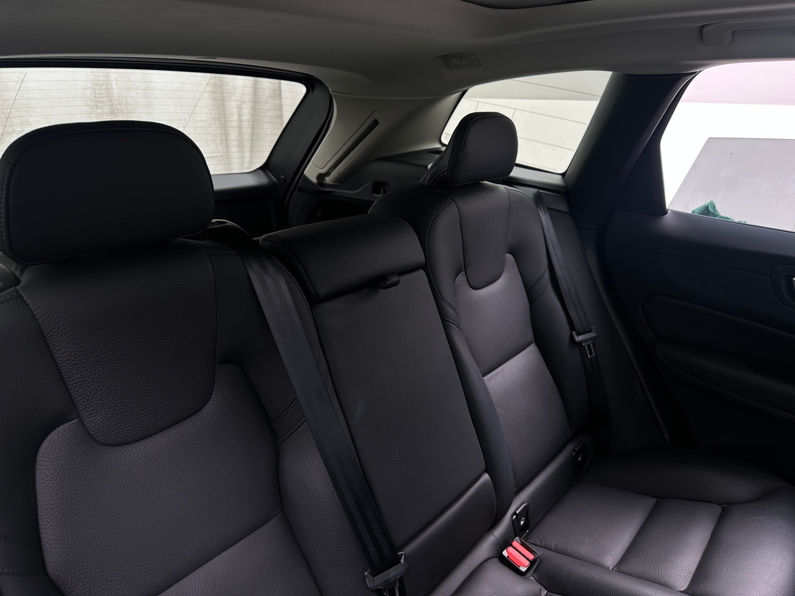 Thumbnail: 2025 Volvo XC60 - 5