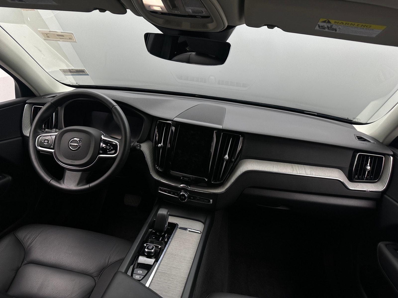 Thumbnail: 2025 Volvo XC60 - 2