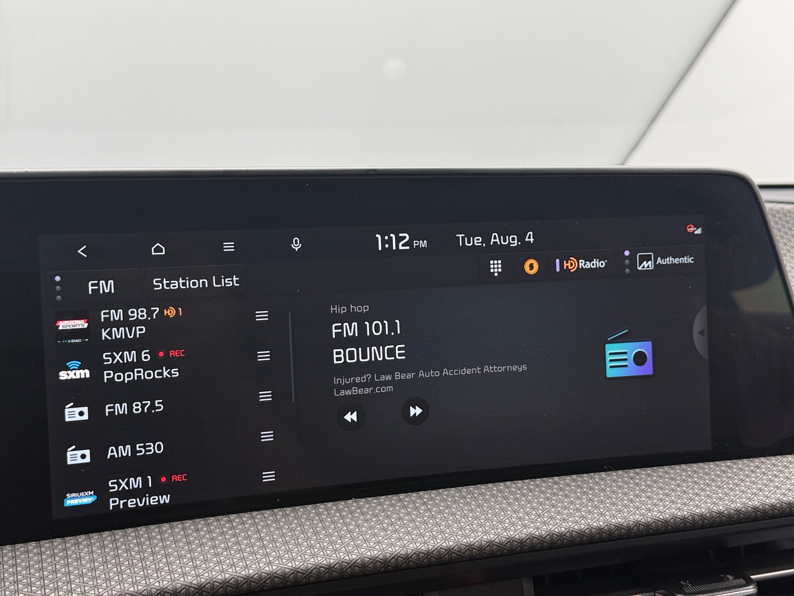 Thumbnail: 2022 Kia EV6 - 3