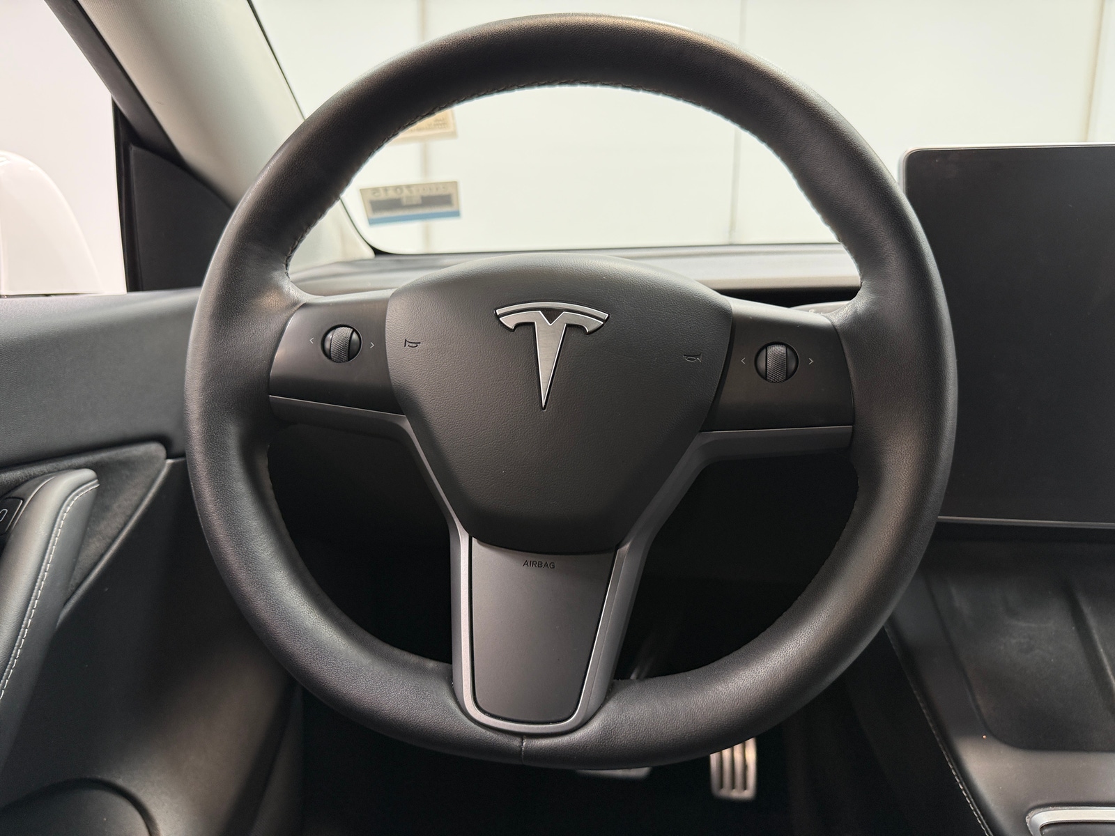 Thumbnail: 2022 Tesla Model Y - 4