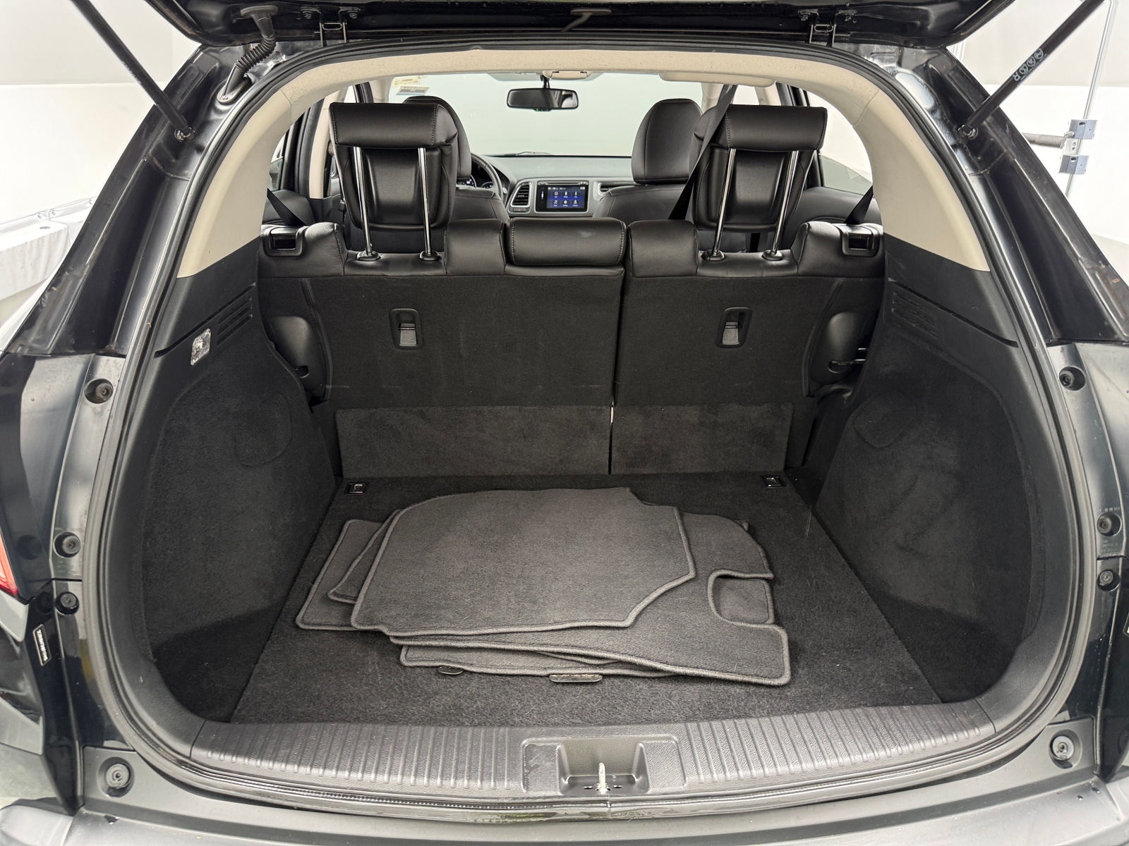 Thumbnail: 2017 Honda HR-V - 6