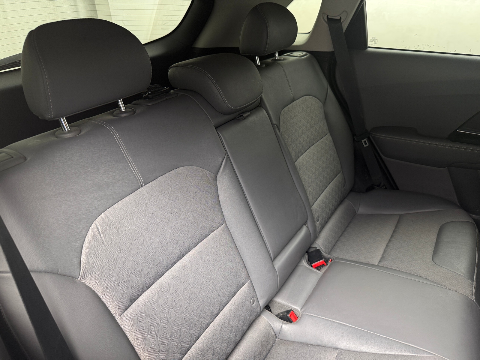Thumbnail: 2019 Kia Niro - 6