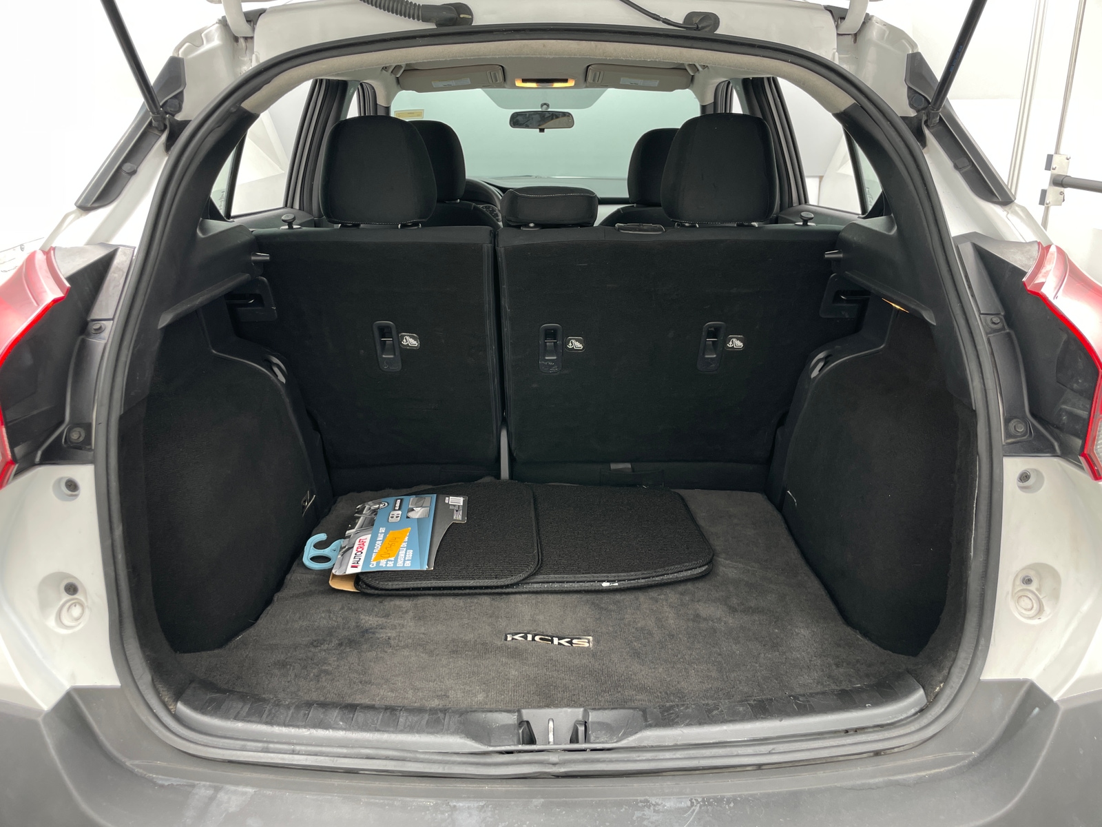 Thumbnail: 2019 Nissan Kicks - 7
