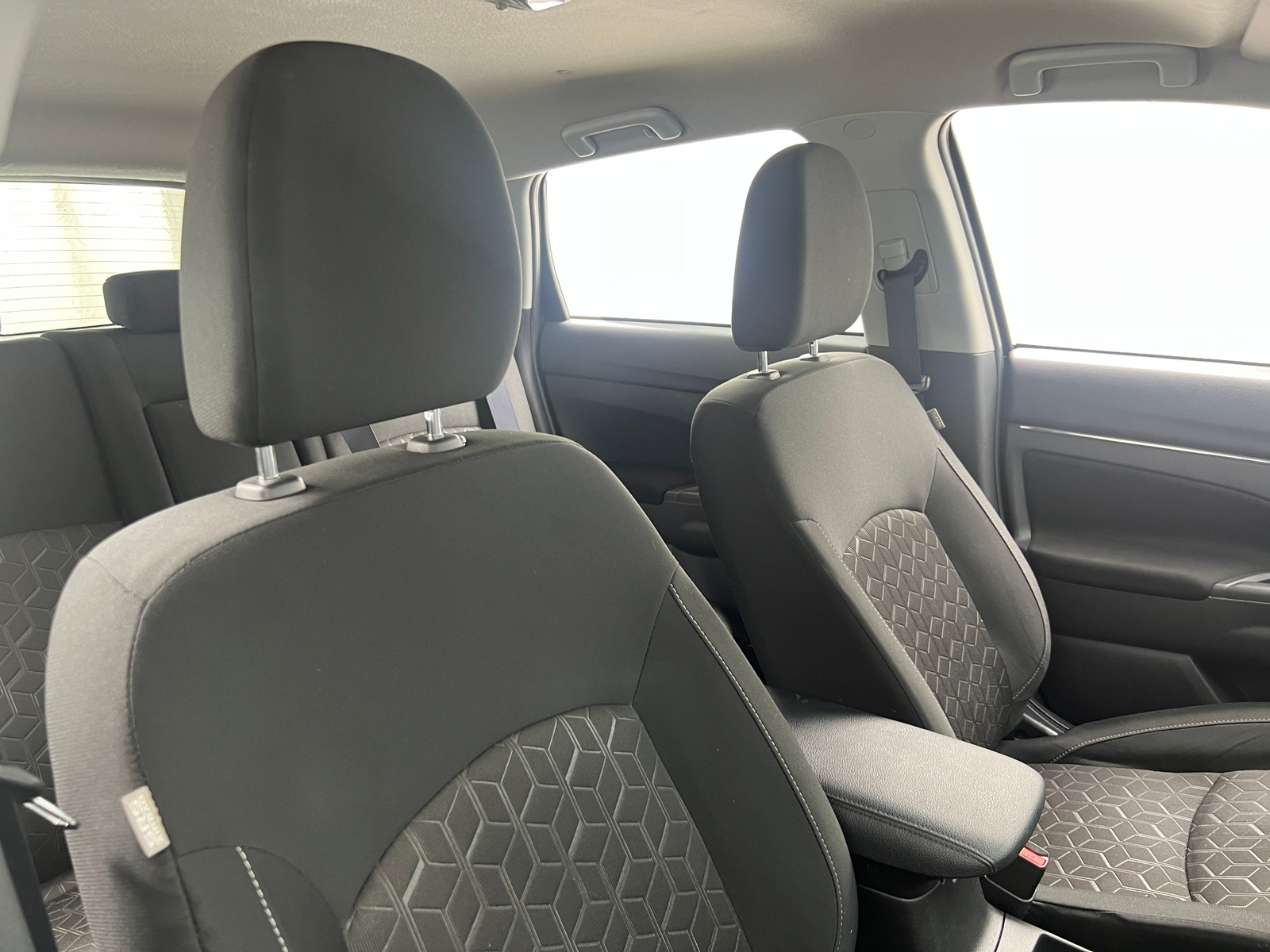 Thumbnail: 2025 Mitsubishi Outlander Sport - 2