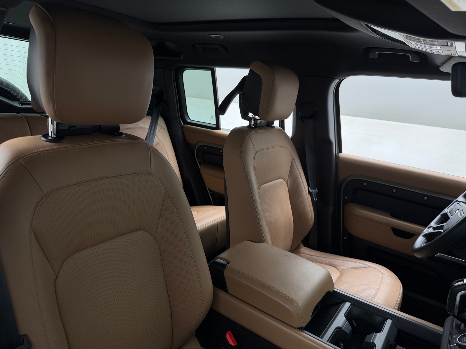 Thumbnail: 2025 Land Rover Defender - 2