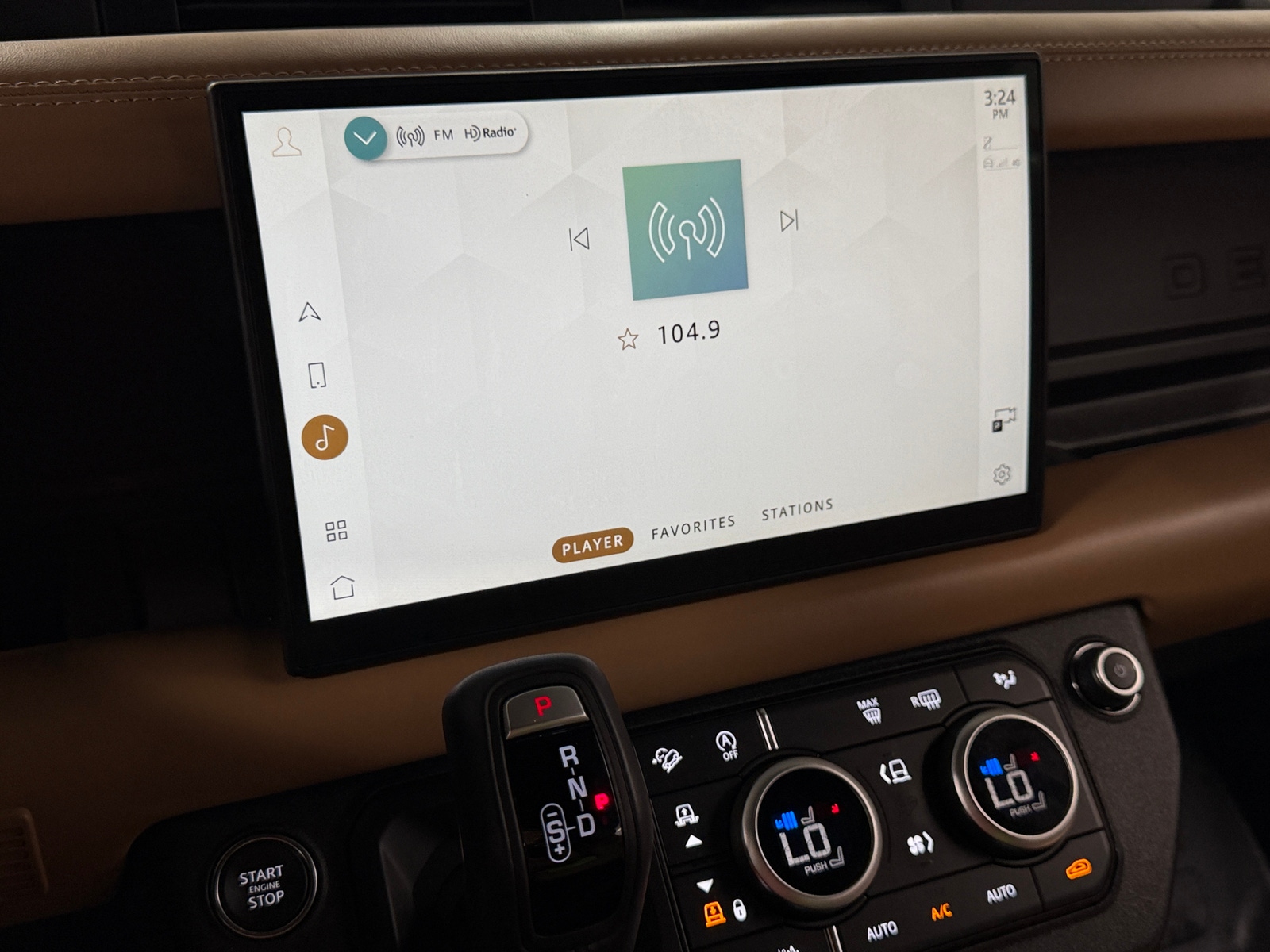 Thumbnail: 2025 Land Rover Defender - 4