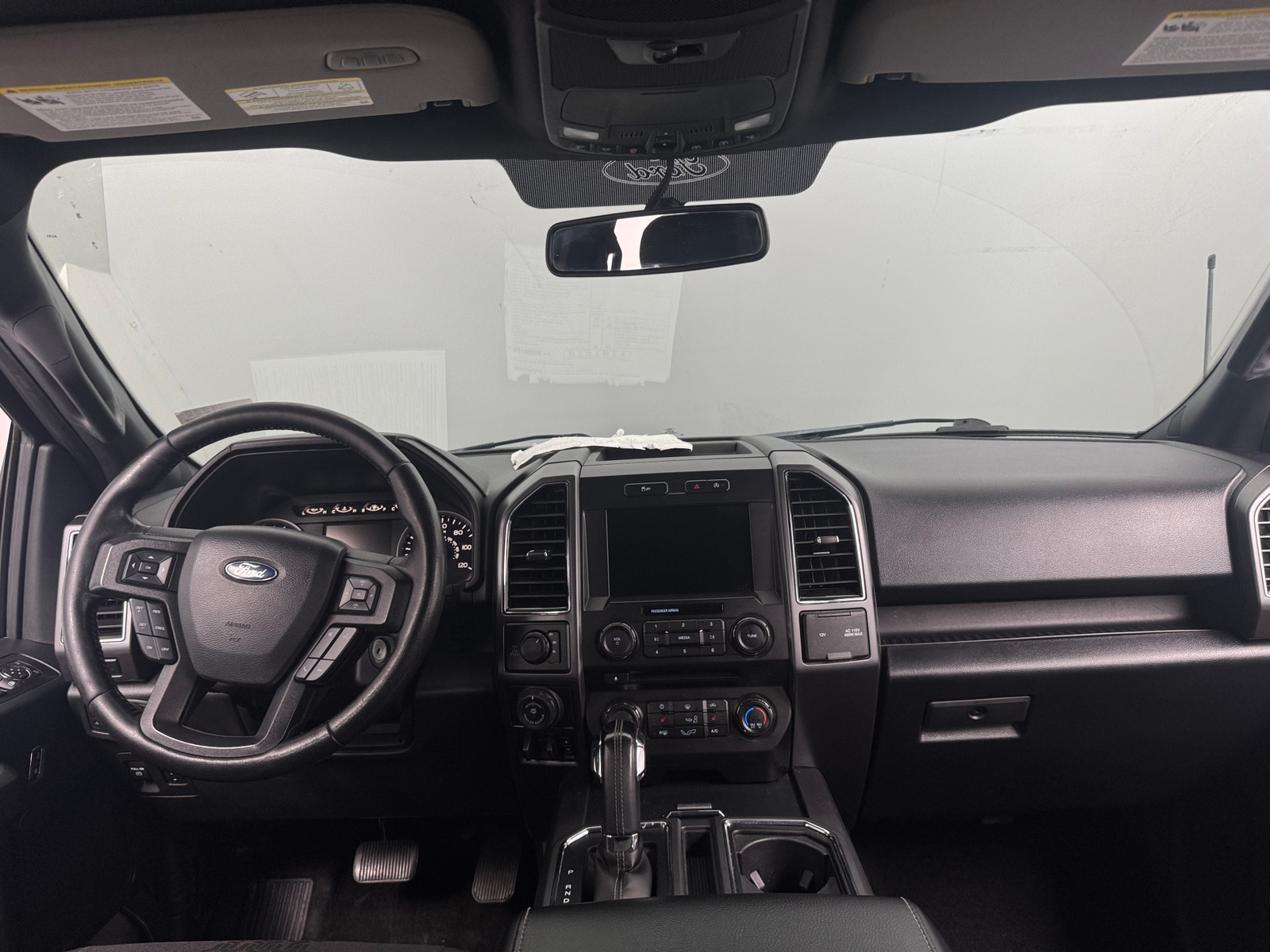 Thumbnail: 2018 Ford Econoline - 3