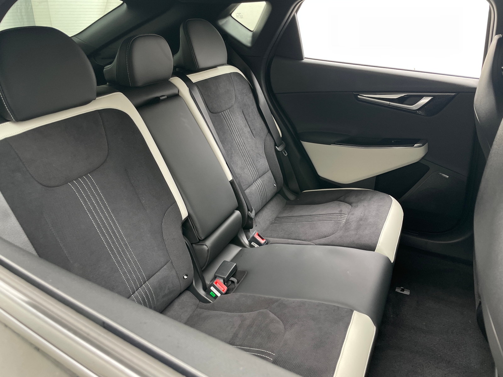 Thumbnail: 2024 Kia EV6 - 6