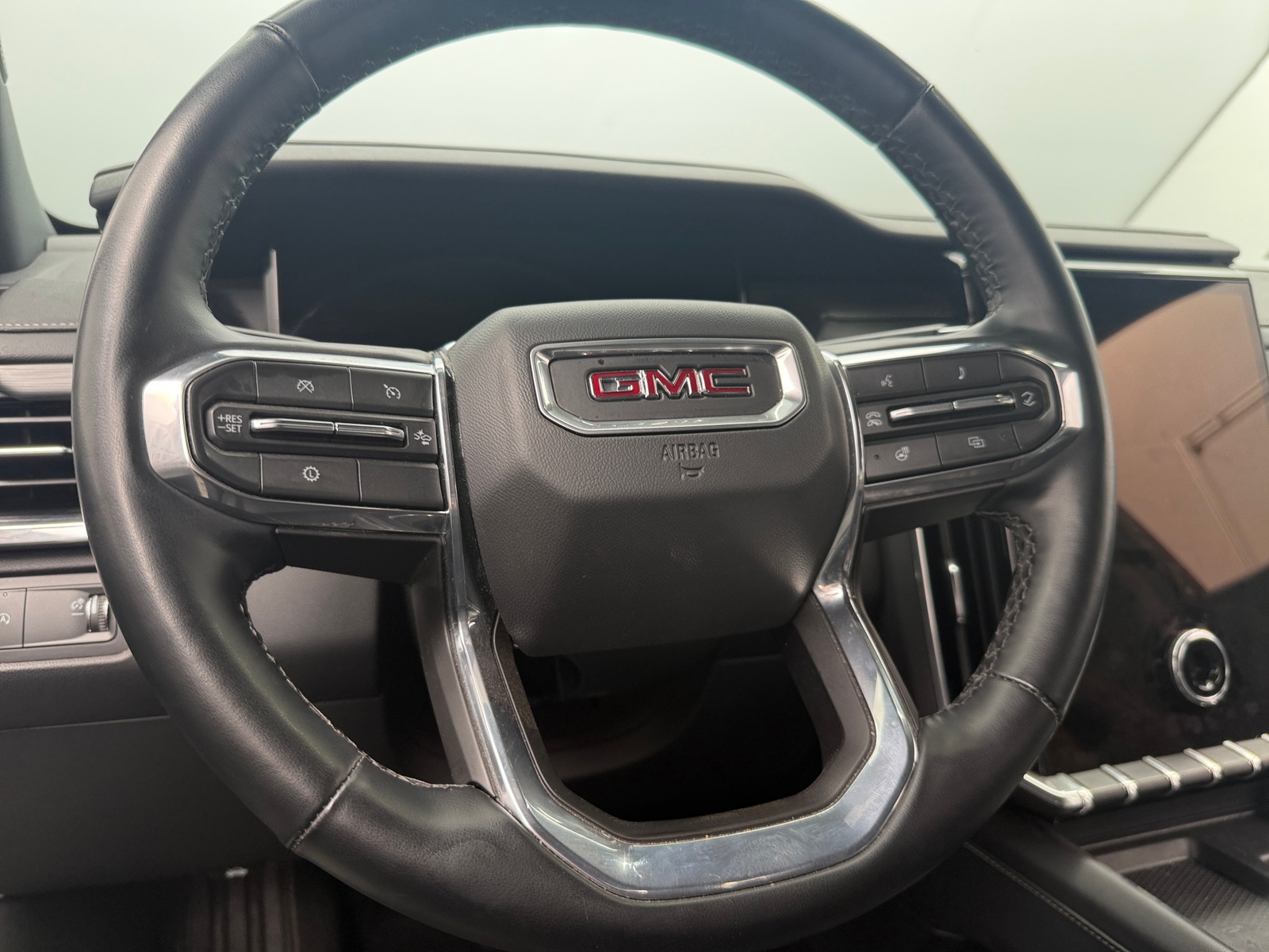 Thumbnail: 2024 GMC Acadia - 4