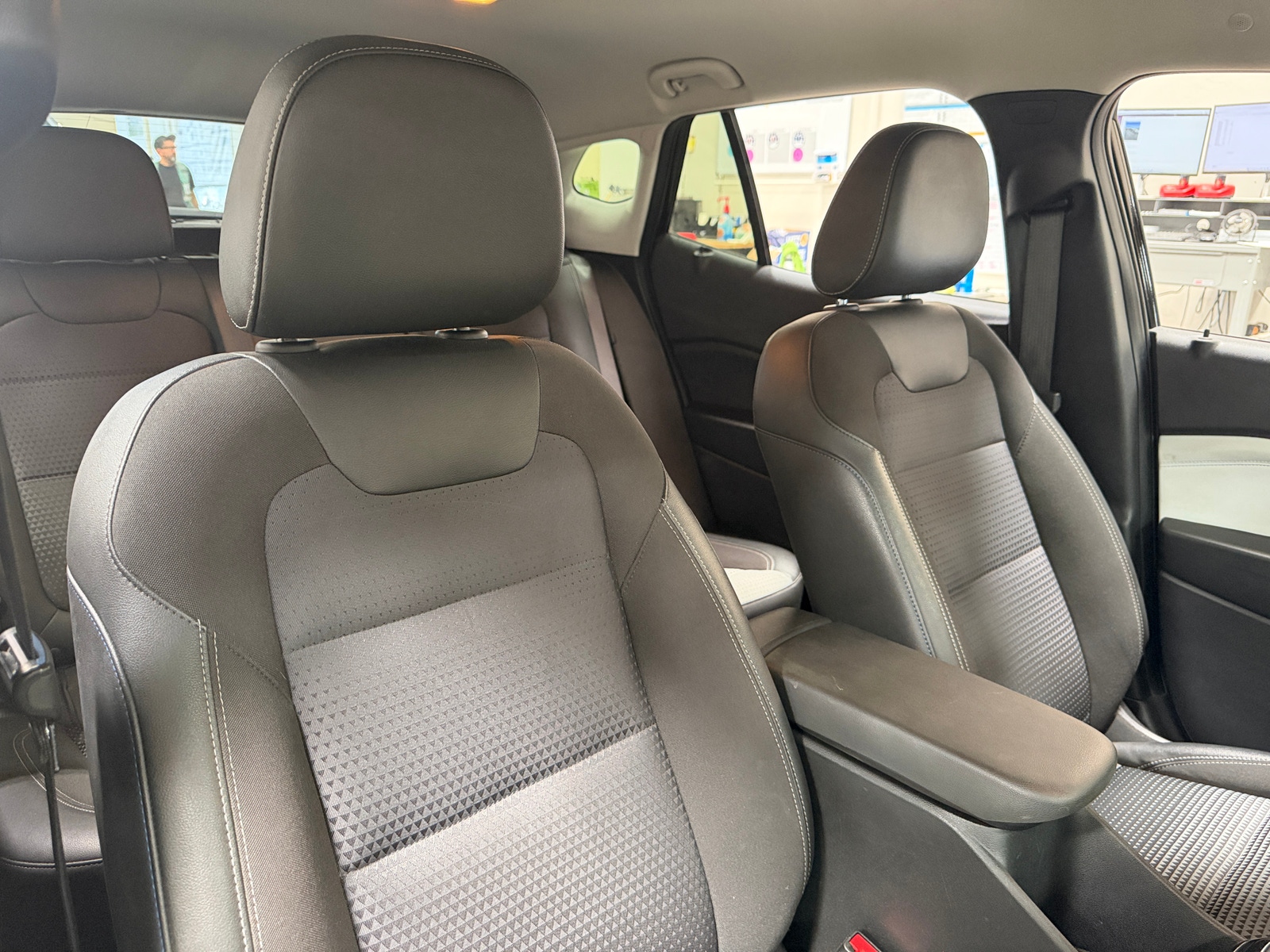 Thumbnail: 2025 Chevrolet Trax - 2