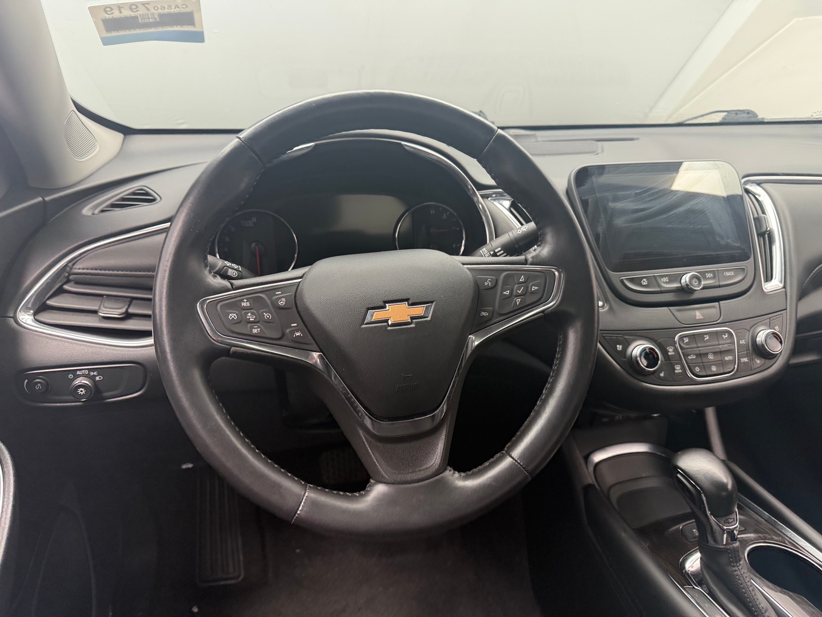 Thumbnail: 2021 Chevrolet Malibu - 4