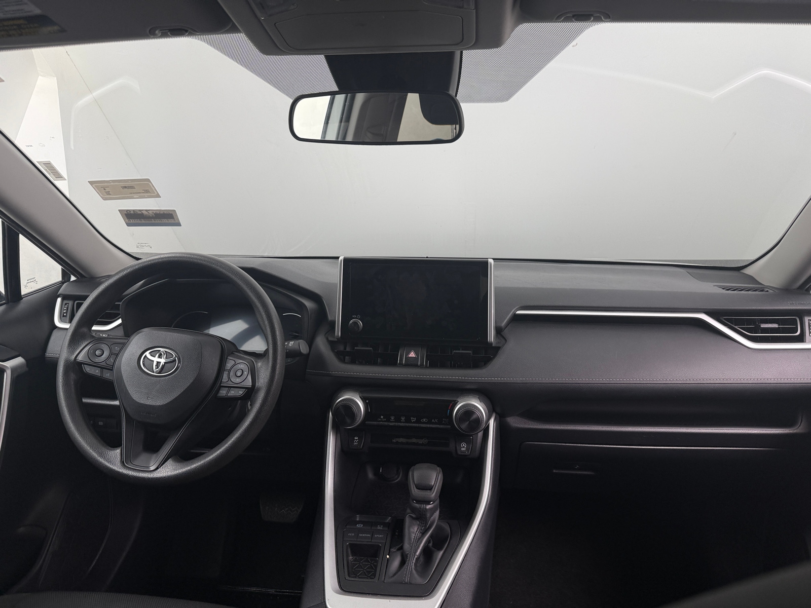 Thumbnail: 2025 Toyota RAV4 - 3