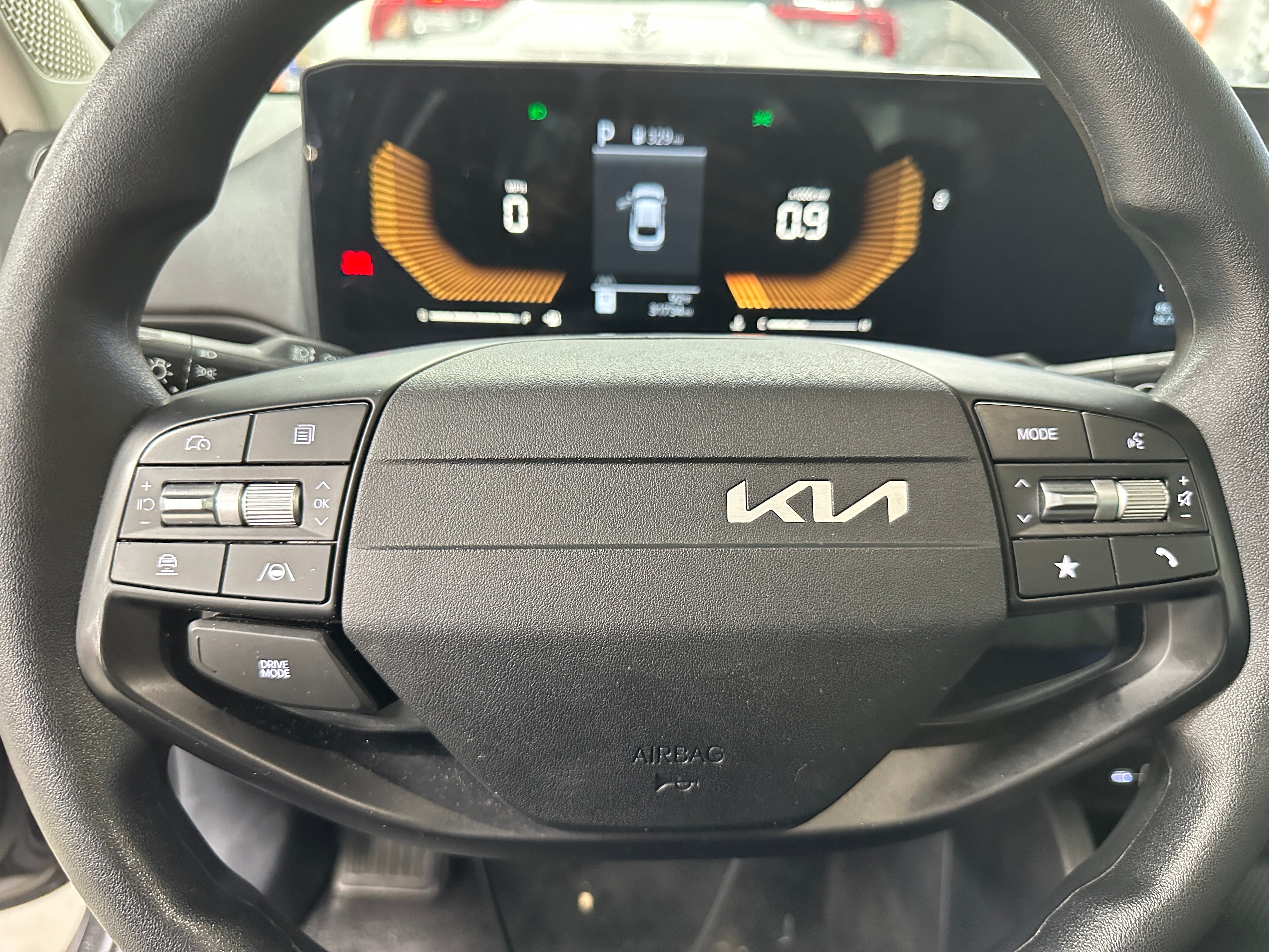 2025 Kia K4 LXS - Photo 7