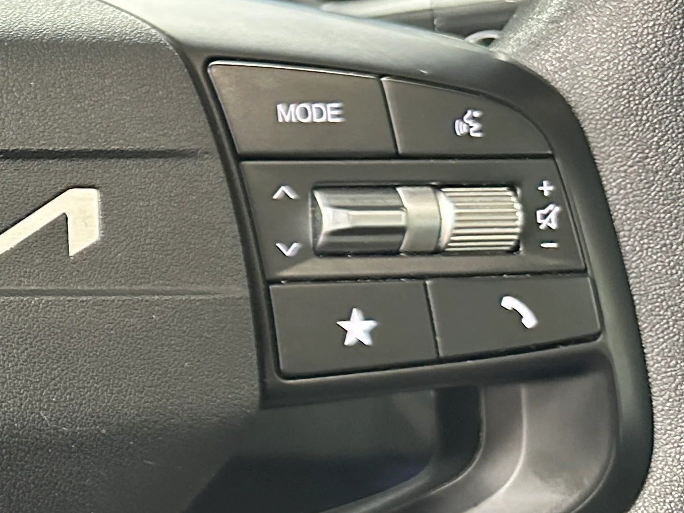 2025 Kia K4 LXS - Photo 15