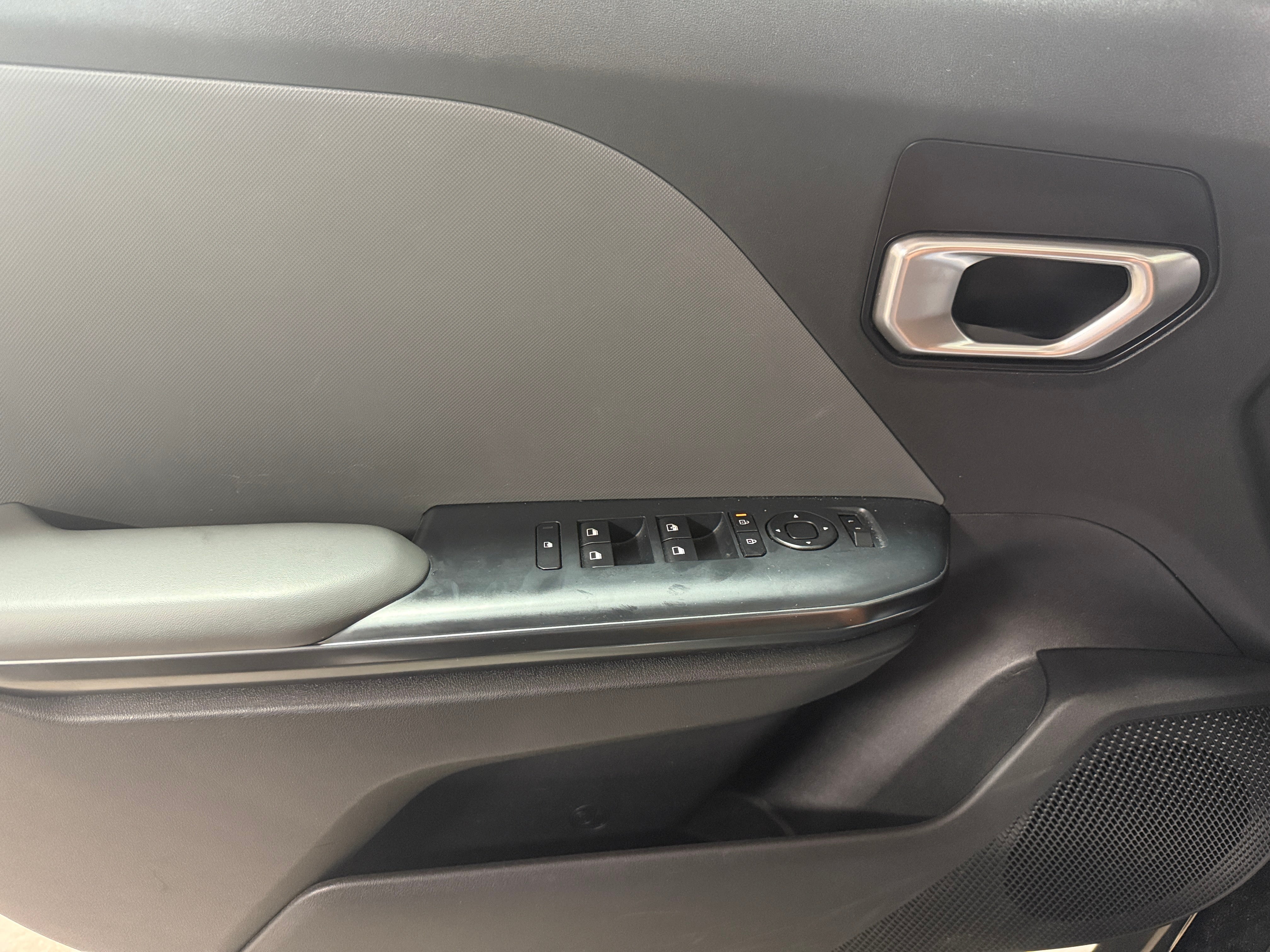 2025 Kia K4 LXS - Photo 22