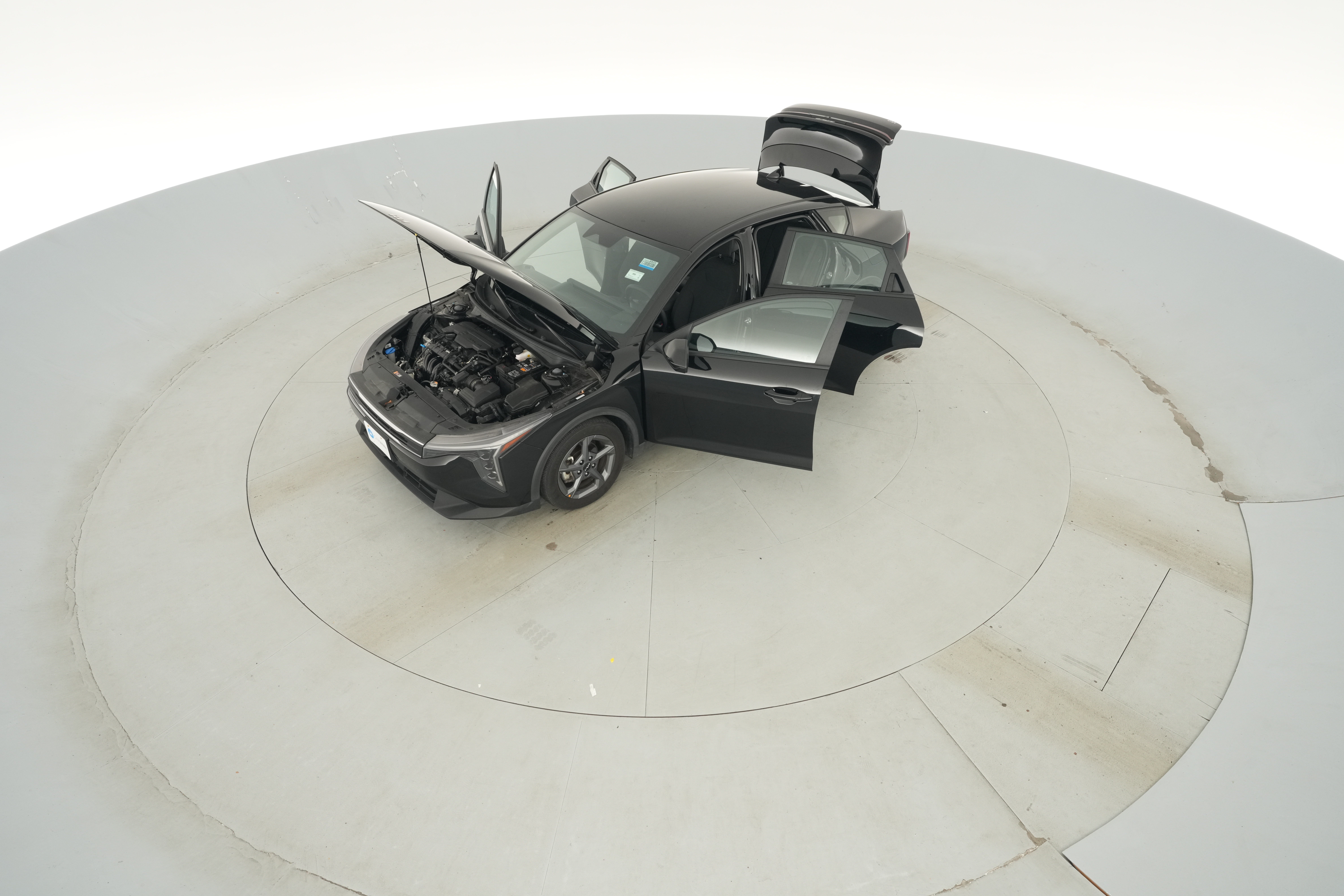 2025 Kia K4 LXS - Photo 41