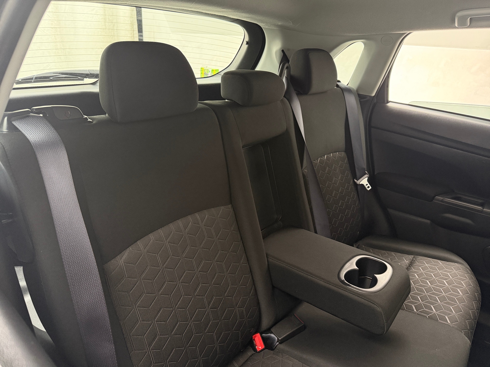Thumbnail: 2024 Mitsubishi Outlander Sport - 6