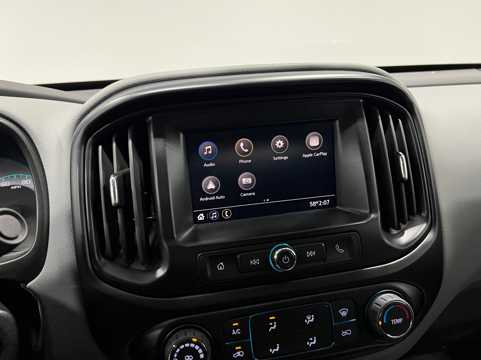 Thumbnail: 2022 Chevrolet Colorado - 4