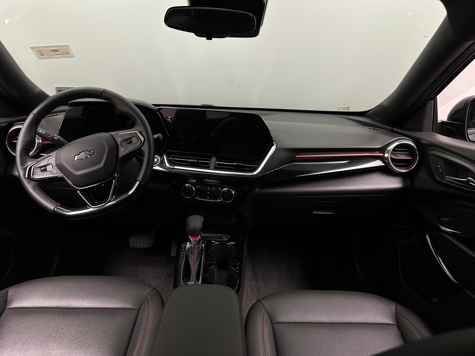 Thumbnail: 2025 Chevrolet Trax - 2