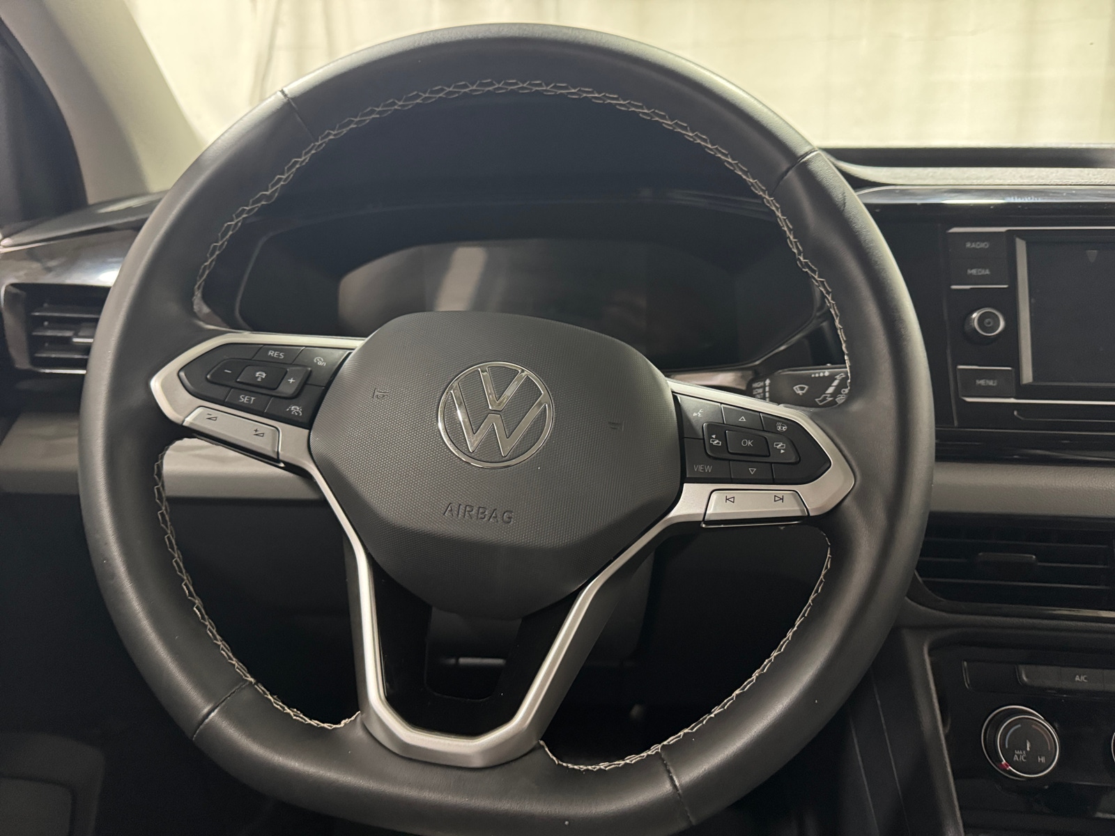 Thumbnail: 2024 Volkswagen Taos - 5