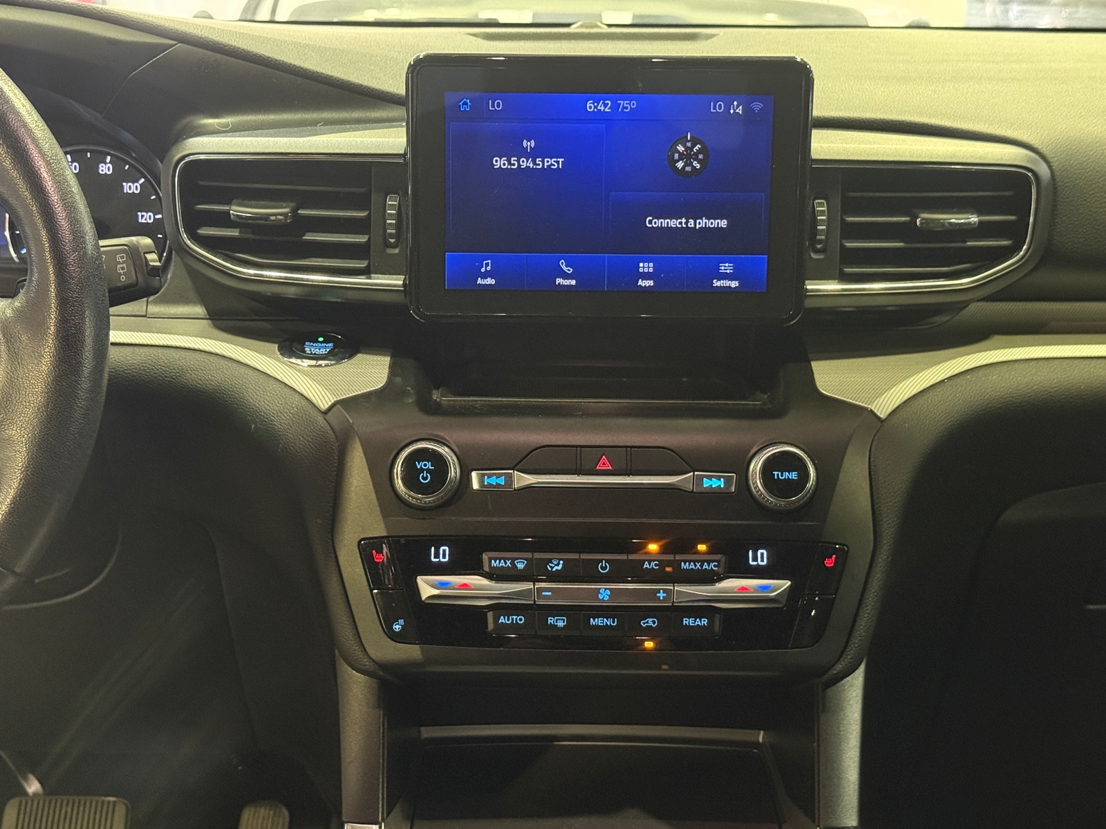 Thumbnail: 2020 Ford Explorer - 3