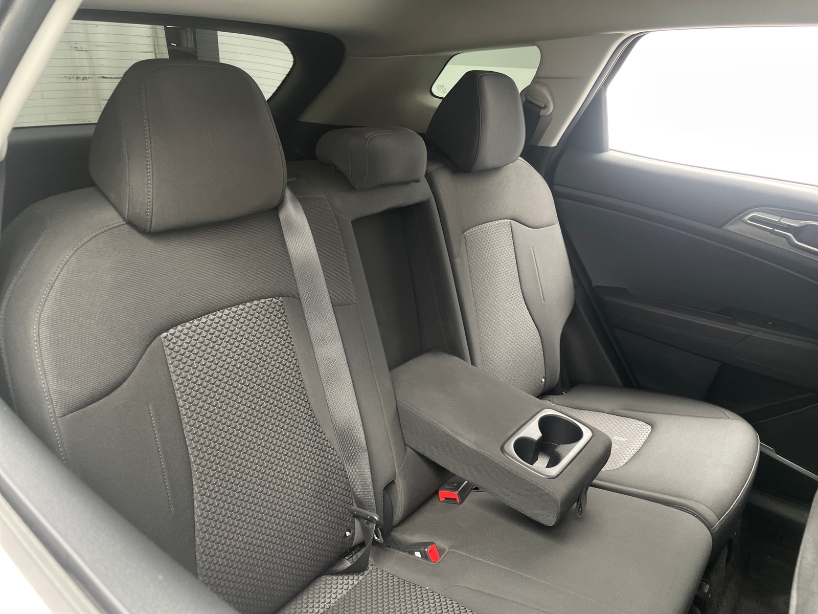 Thumbnail: 2023 Kia Sportage - 6