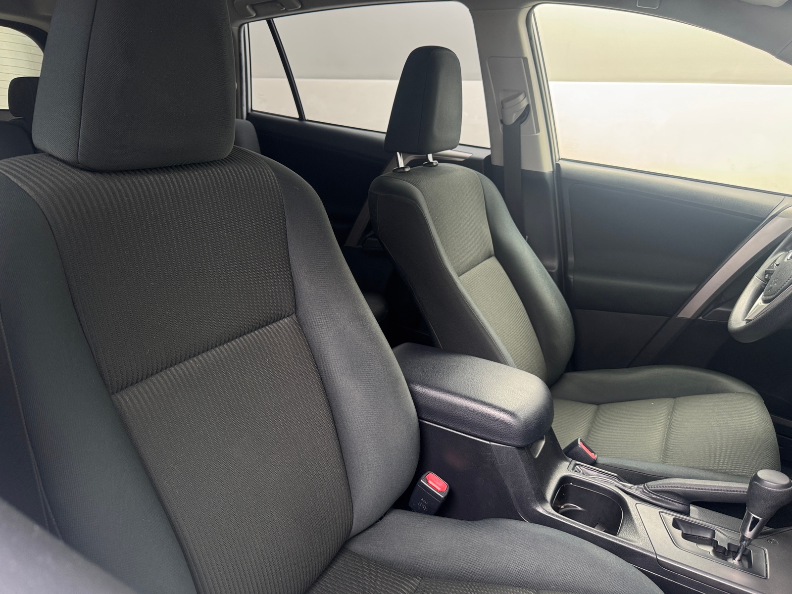 Thumbnail: 2018 Toyota RAV4 - 2