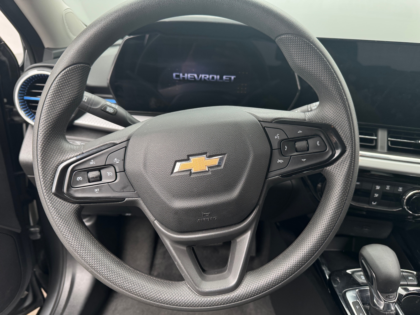 Thumbnail: 2025 Chevrolet Trax - 4
