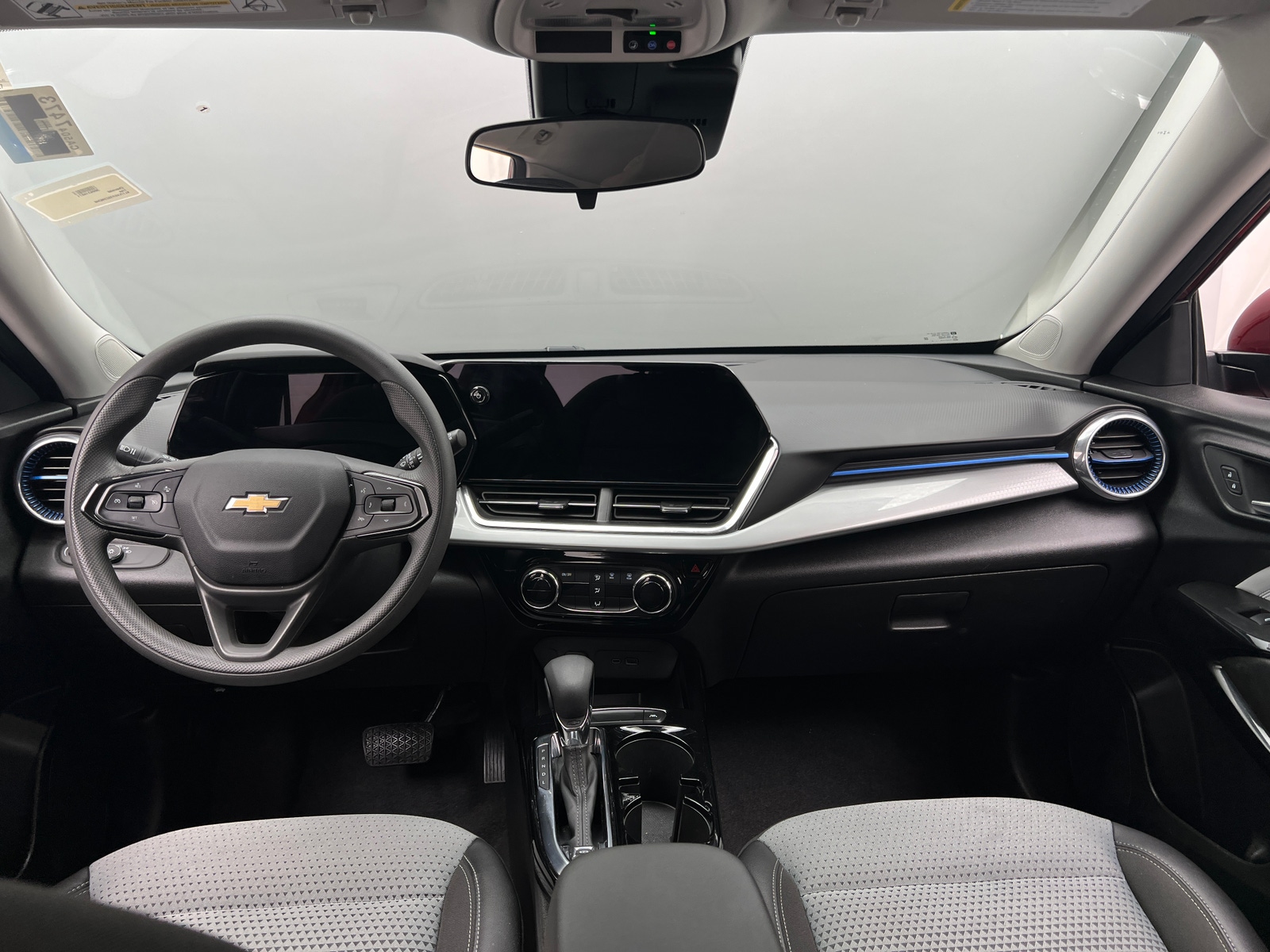 Thumbnail: 2025 Chevrolet Trax - 2
