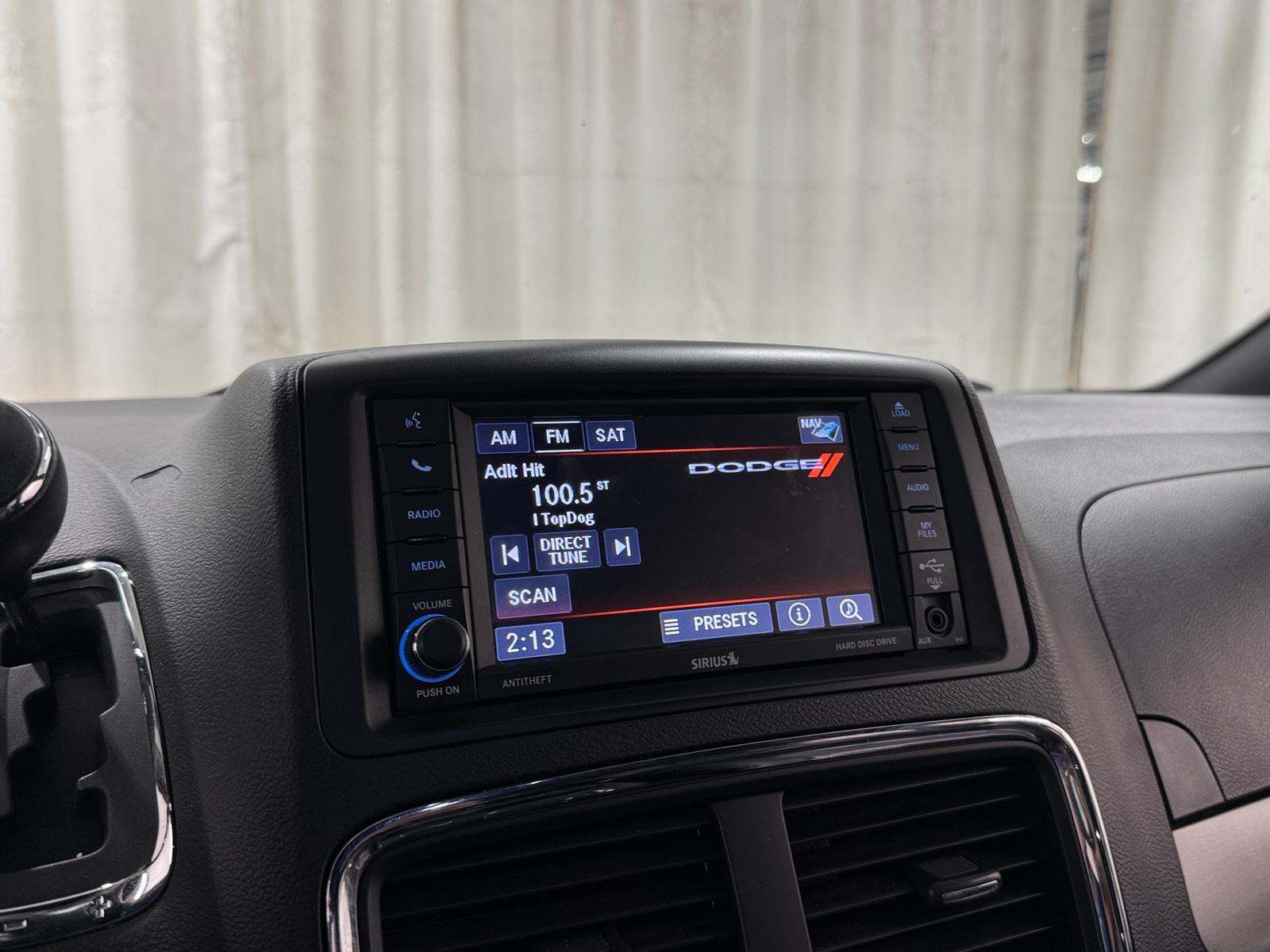 Thumbnail: 2019 Dodge Grand Caravan - 3