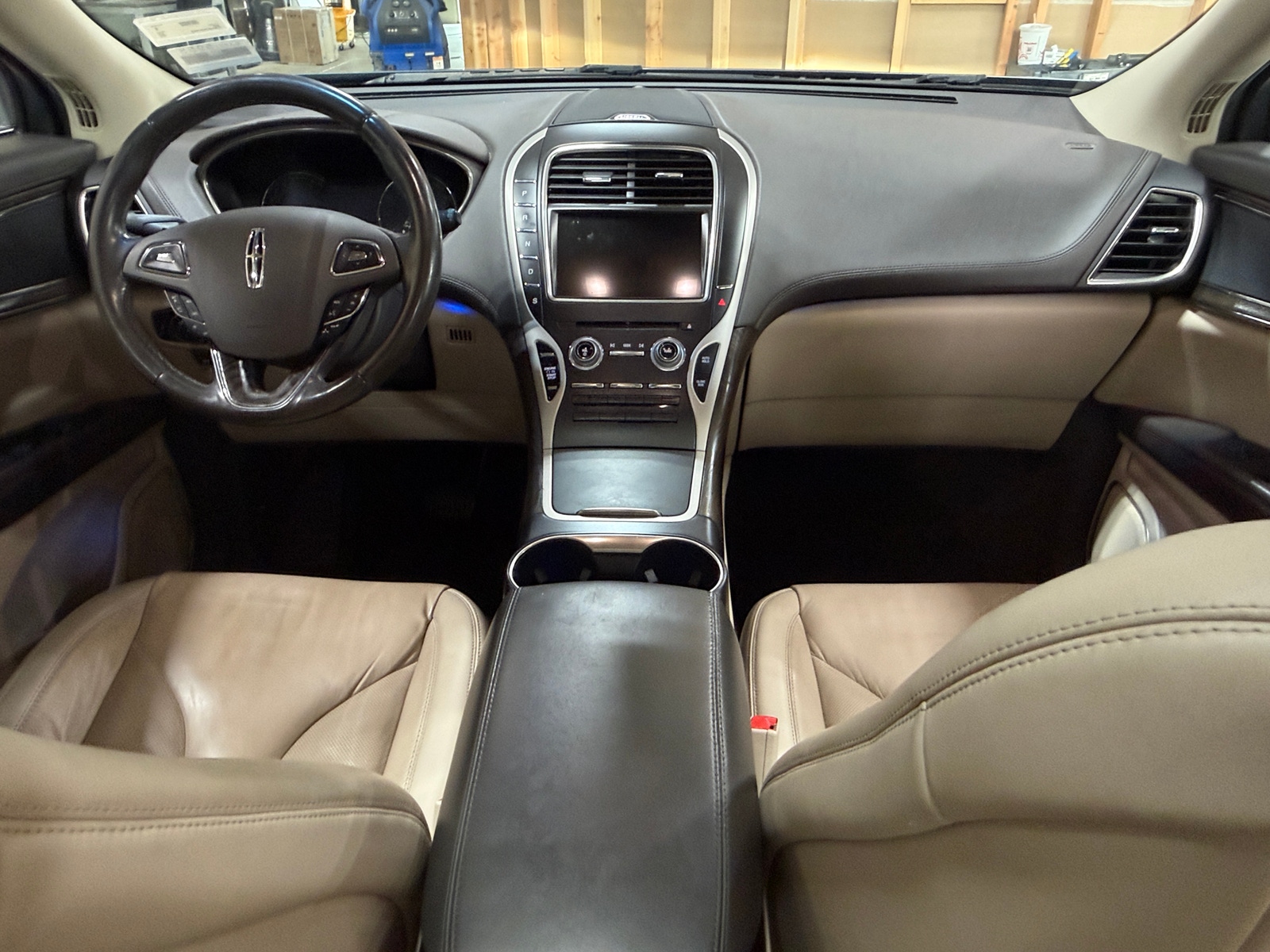 Thumbnail: 2018 Lincoln MKX - 2