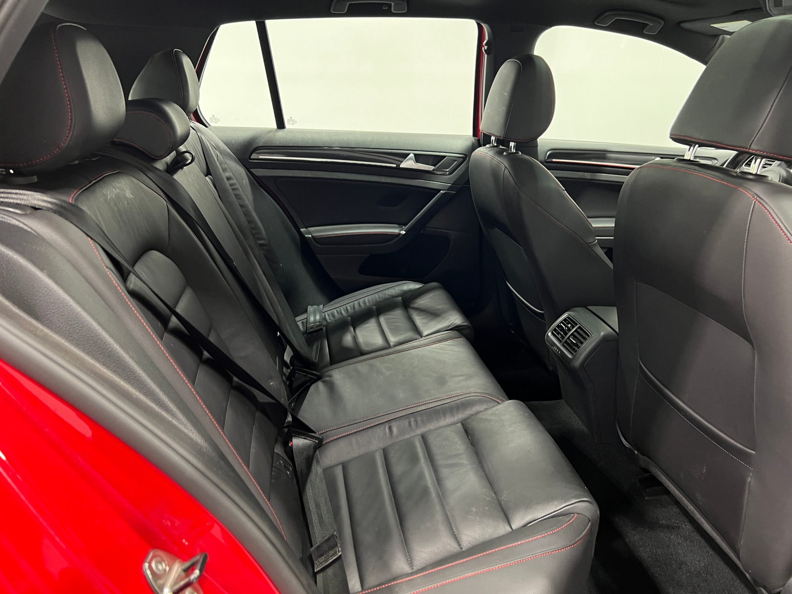 Thumbnail: 2015 Volkswagen Golf - 5