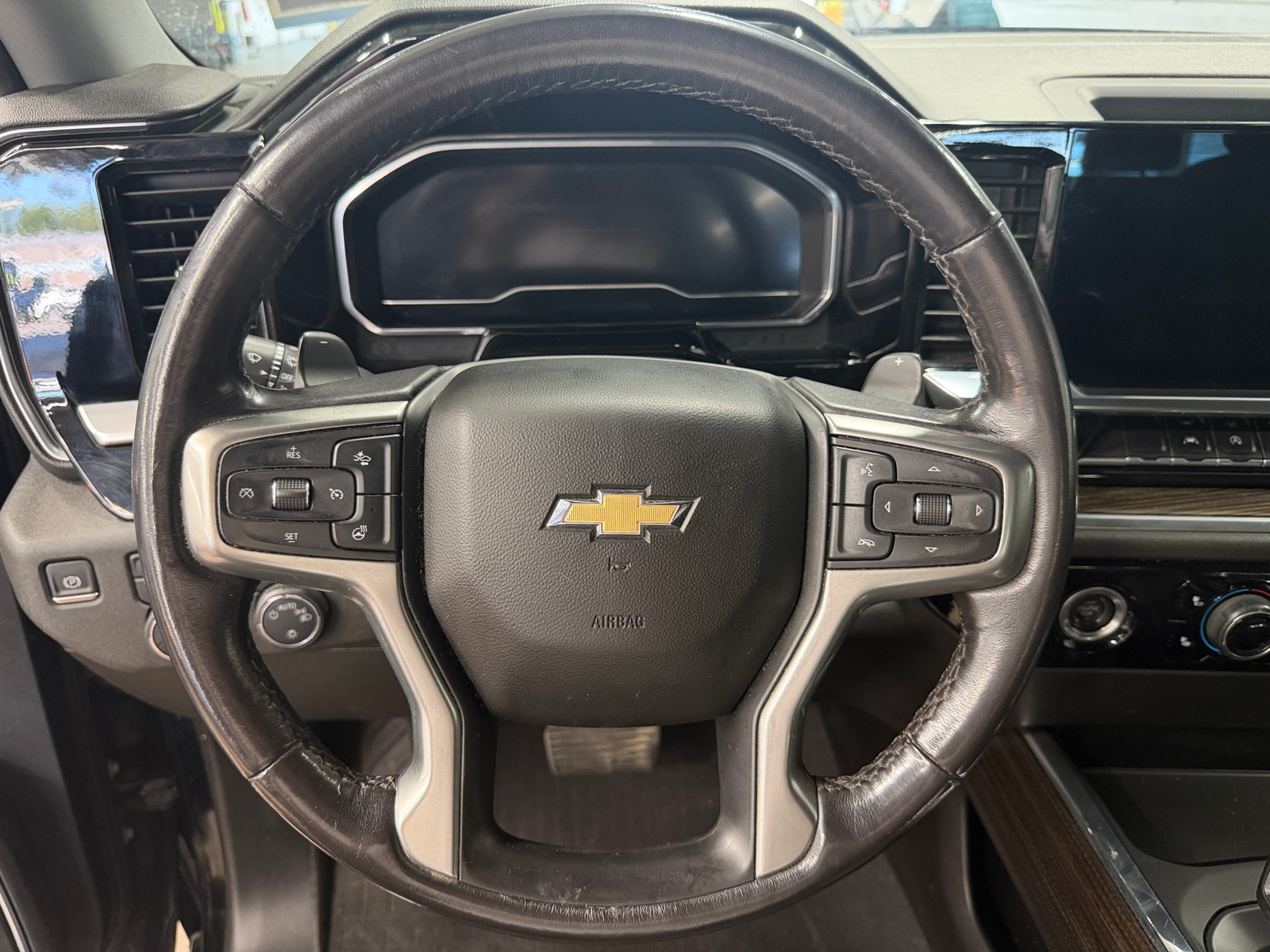Thumbnail: 2023 Chevrolet Silverado 1500 - 5