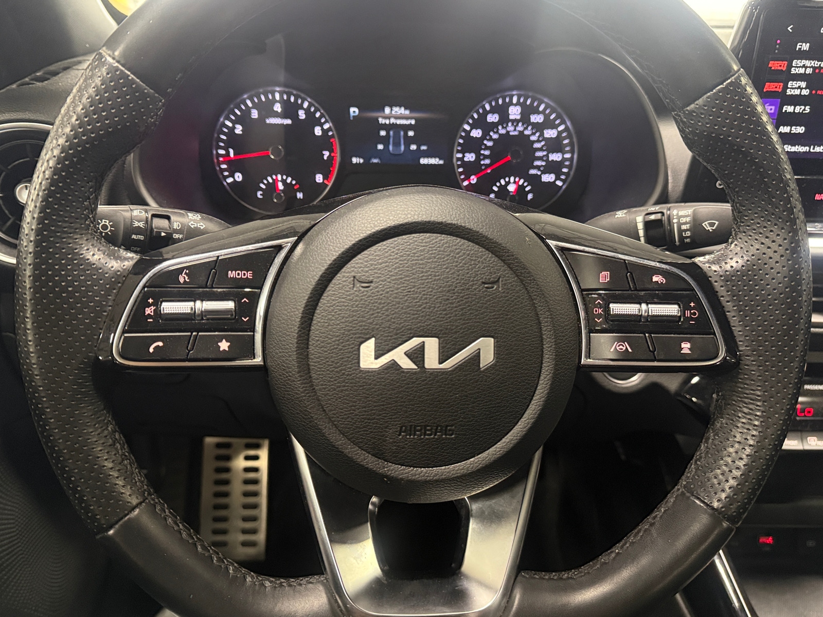 Thumbnail: 2023 Kia Forte - 4