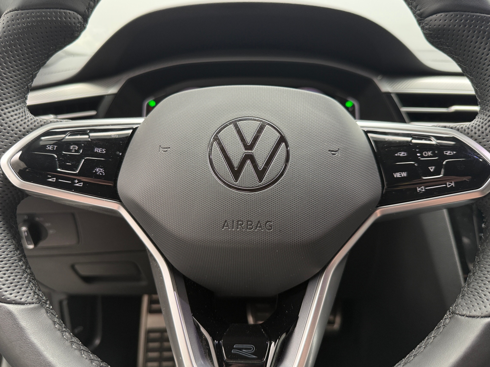 Thumbnail: 2022 Volkswagen Arteon - 4