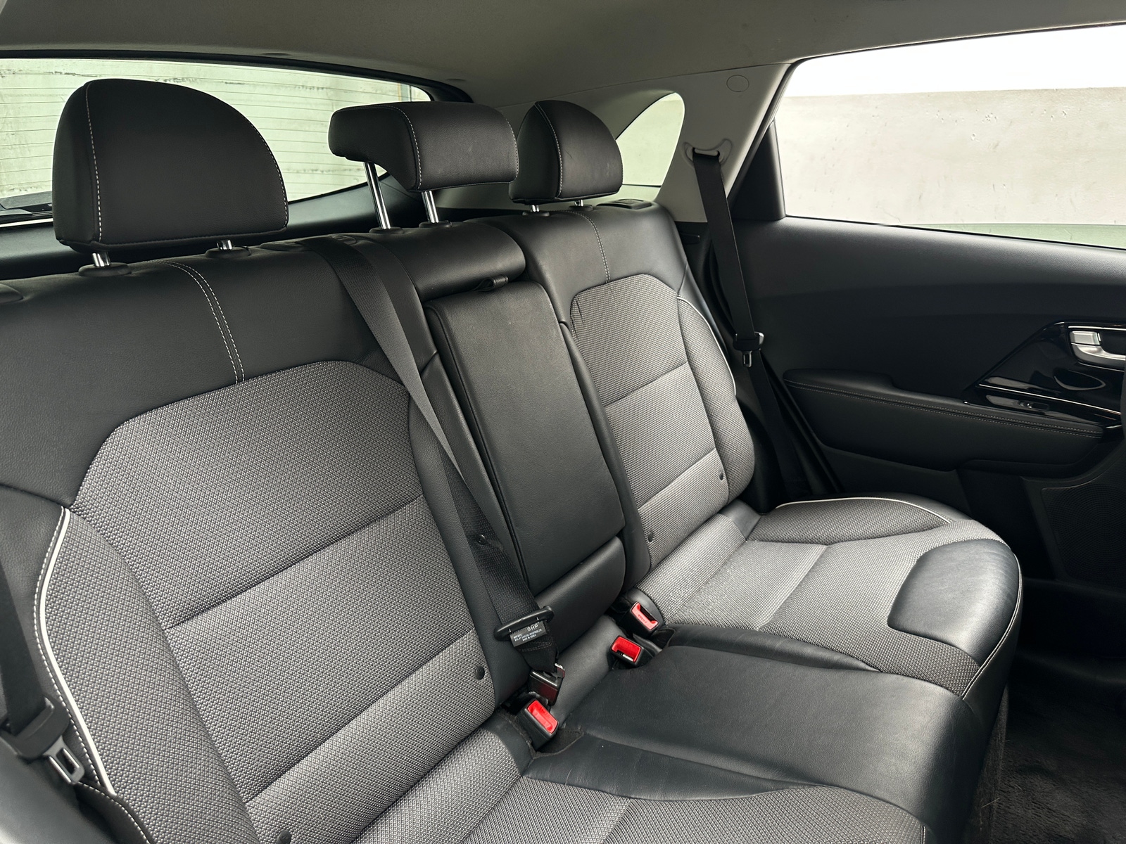 Thumbnail: 2019 Kia Niro - 5