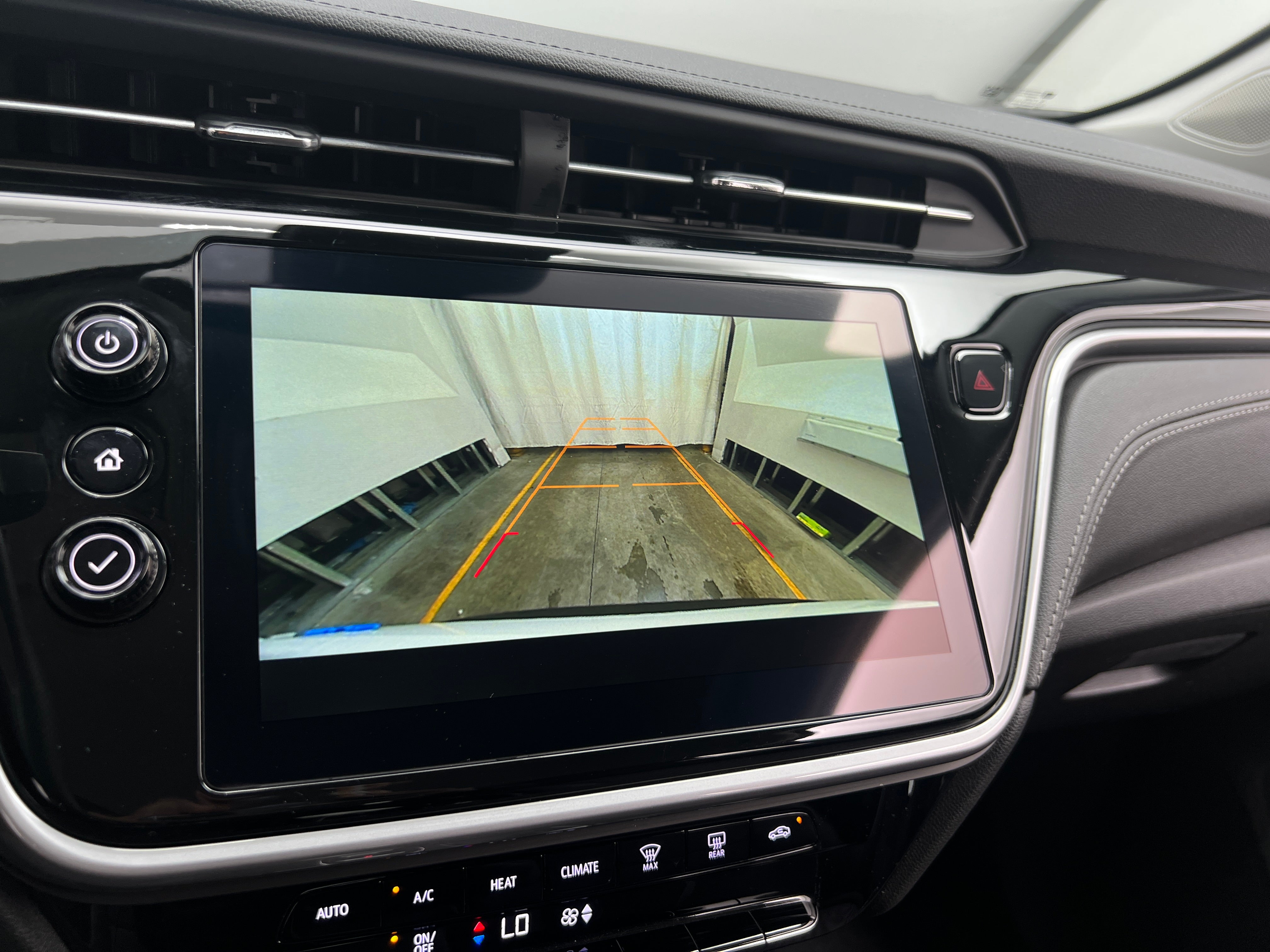 2023 Chevrolet Bolt EUV LT - Photo 16