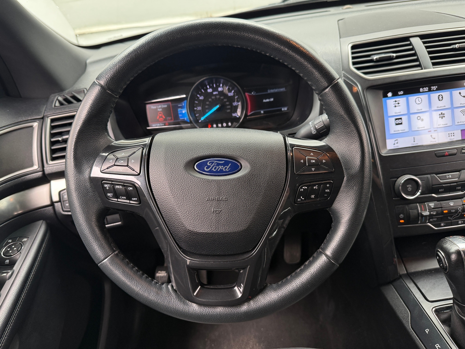 Thumbnail: 2019 Ford Explorer - 5