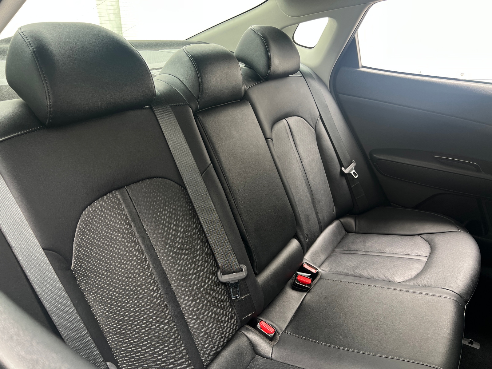 Thumbnail: 2019 Kia Optima - 5